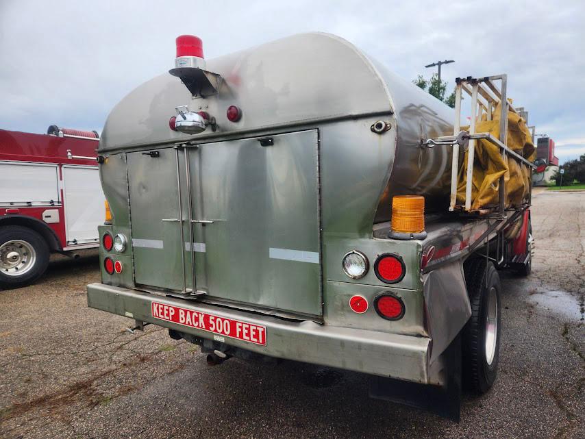 1996 Walker Freightliner Tanker - image 5