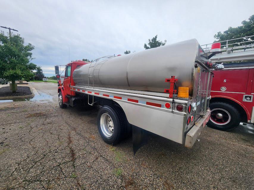 1996 Walker Freightliner Tanker - image 4