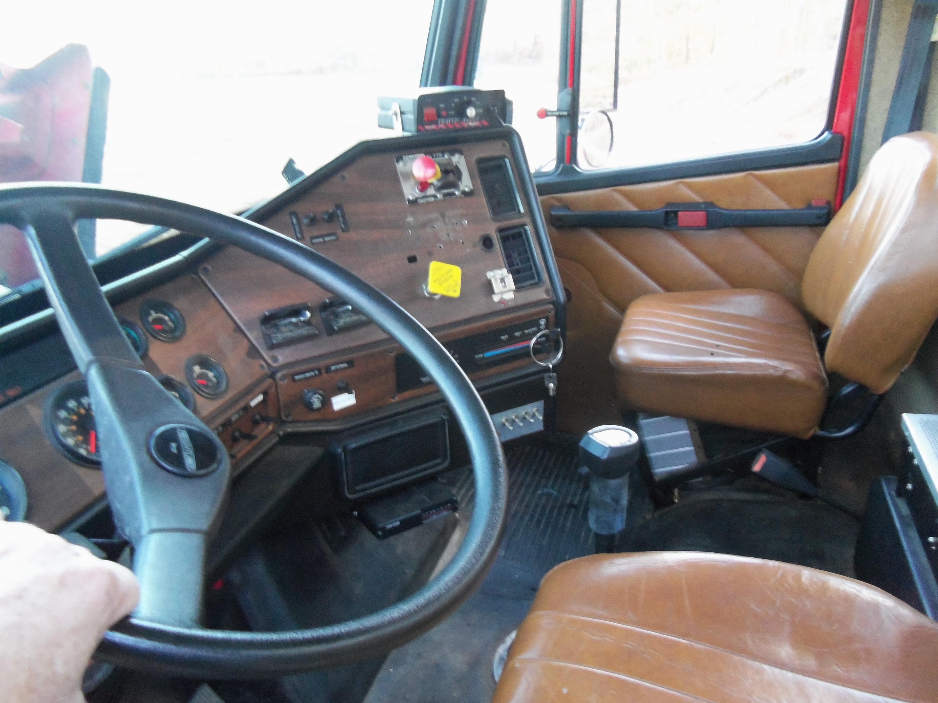 1990 Custom Fire Freightliner Pumper Tanker - image 15