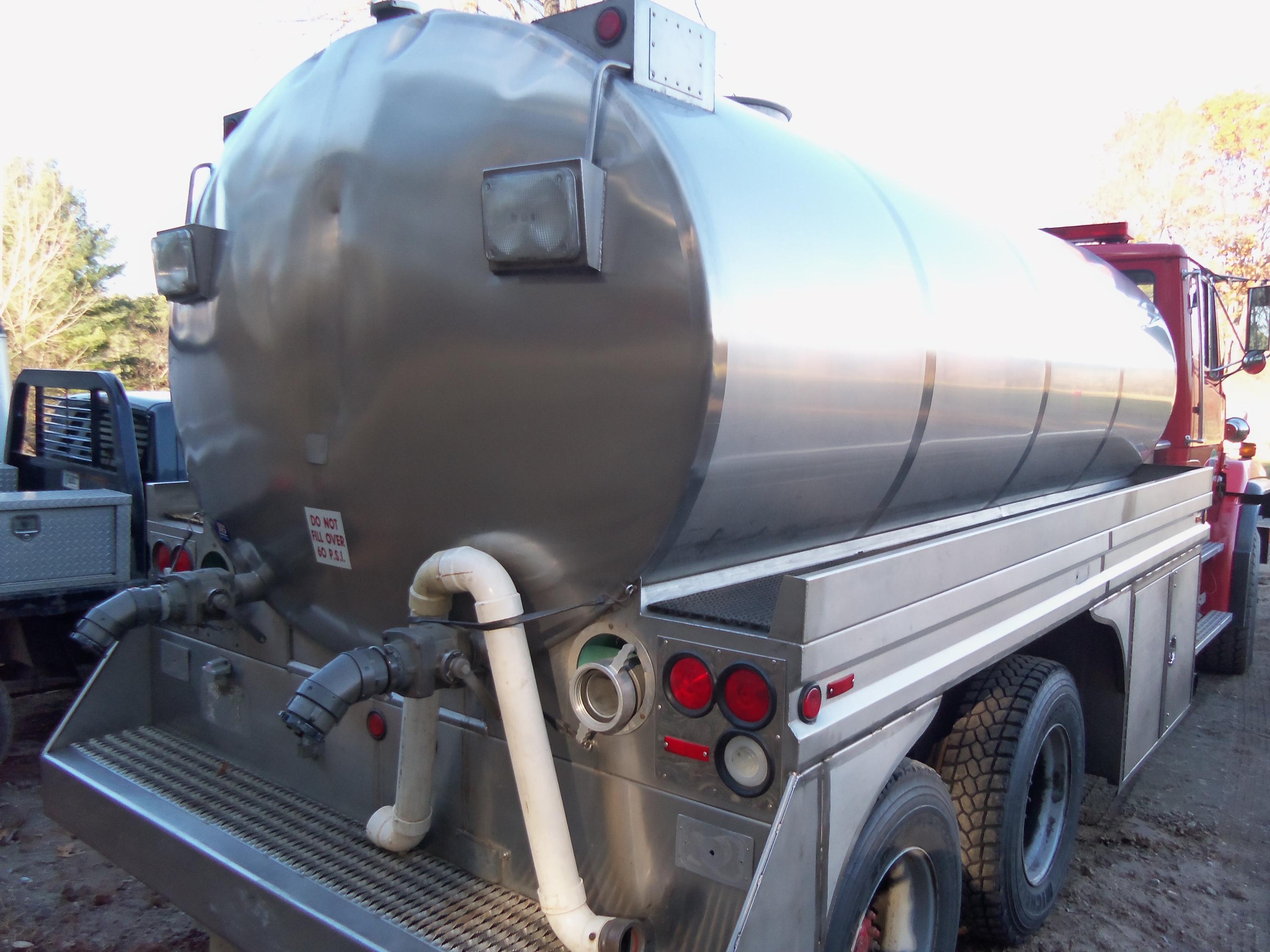 1990 Custom Fire Freightliner Pumper Tanker - image 7