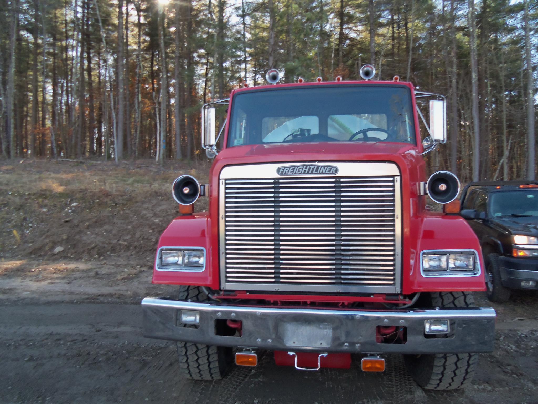 1990 Custom Fire Freightliner Pumper Tanker - image 2