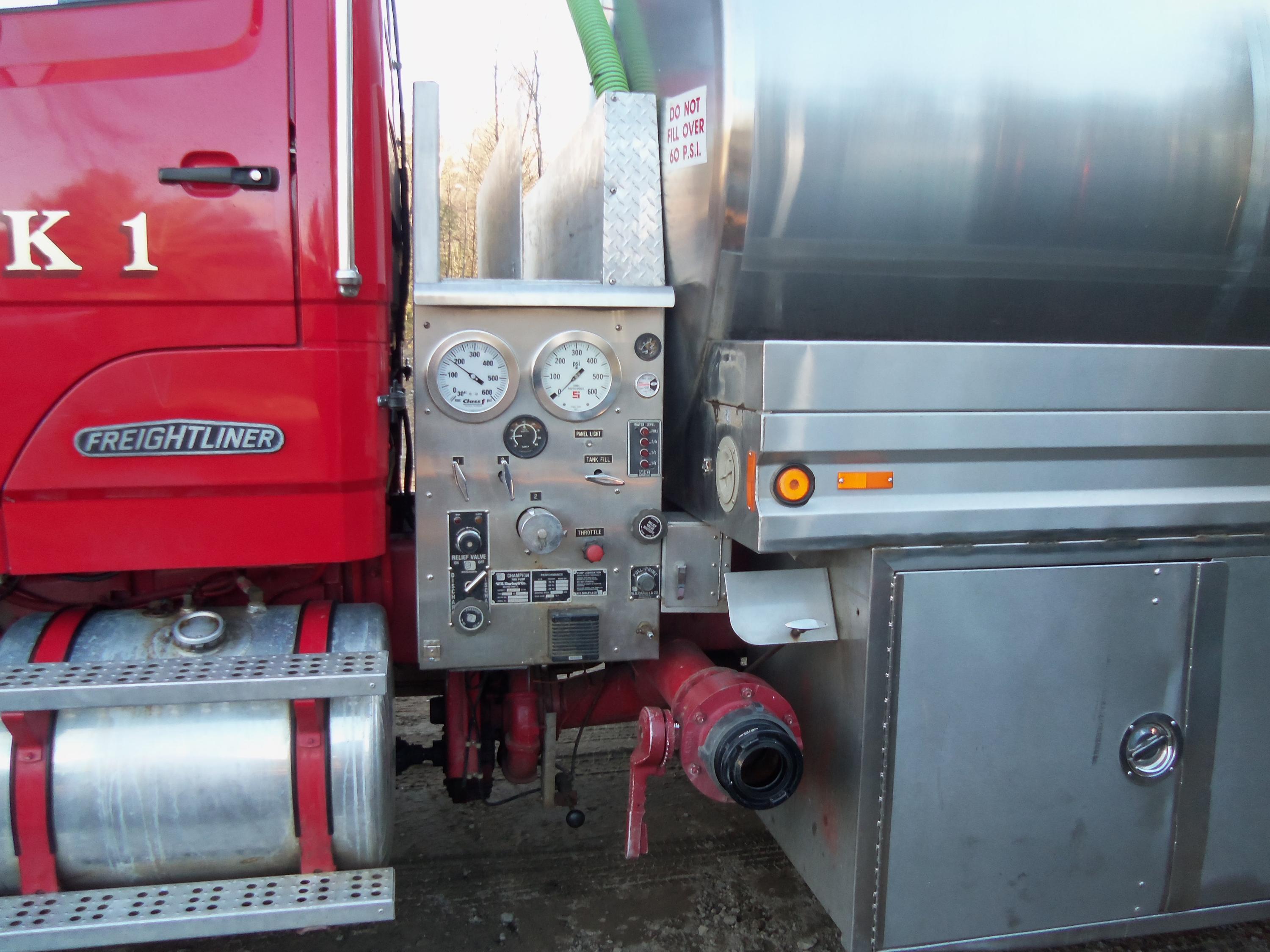 1990 Custom Fire Freightliner Pumper Tanker - image 21
