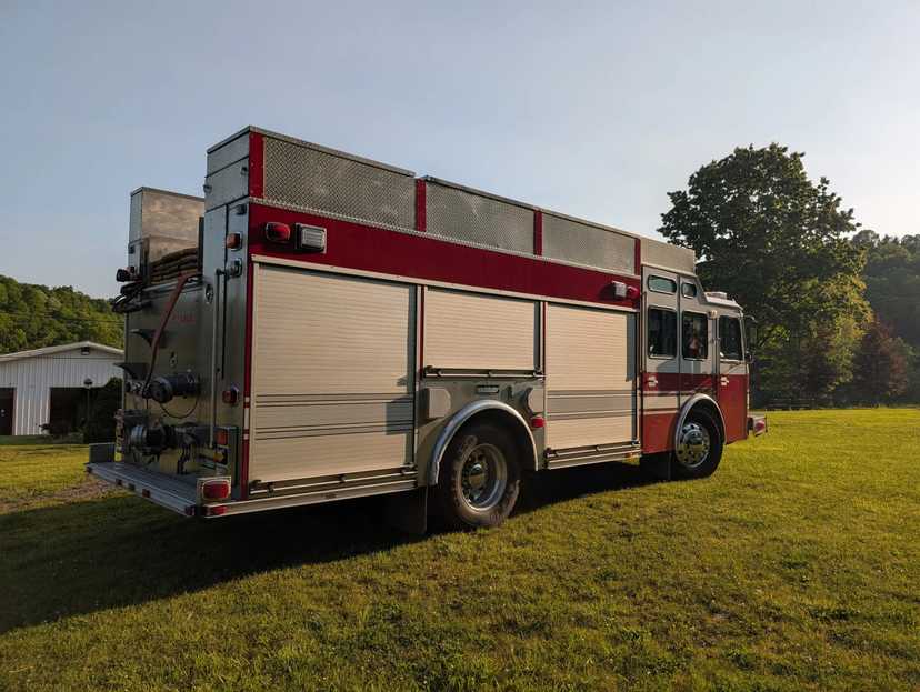 2002 Saulsbury E-One Pumper — photo 8