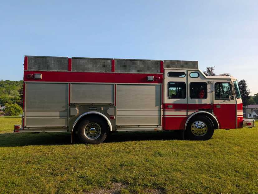 2002 Saulsbury E-One Pumper — photo 6