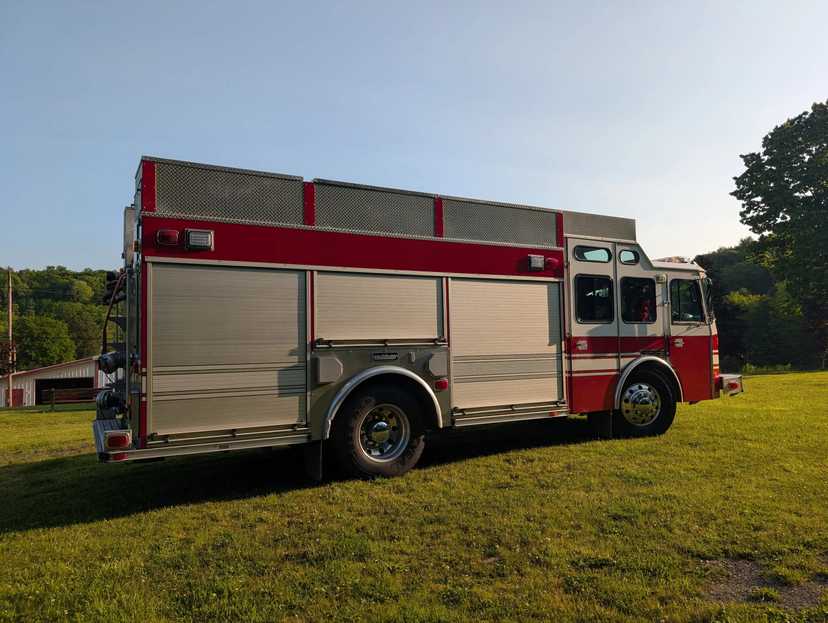 2002 Saulsbury E-One Pumper — photo 7