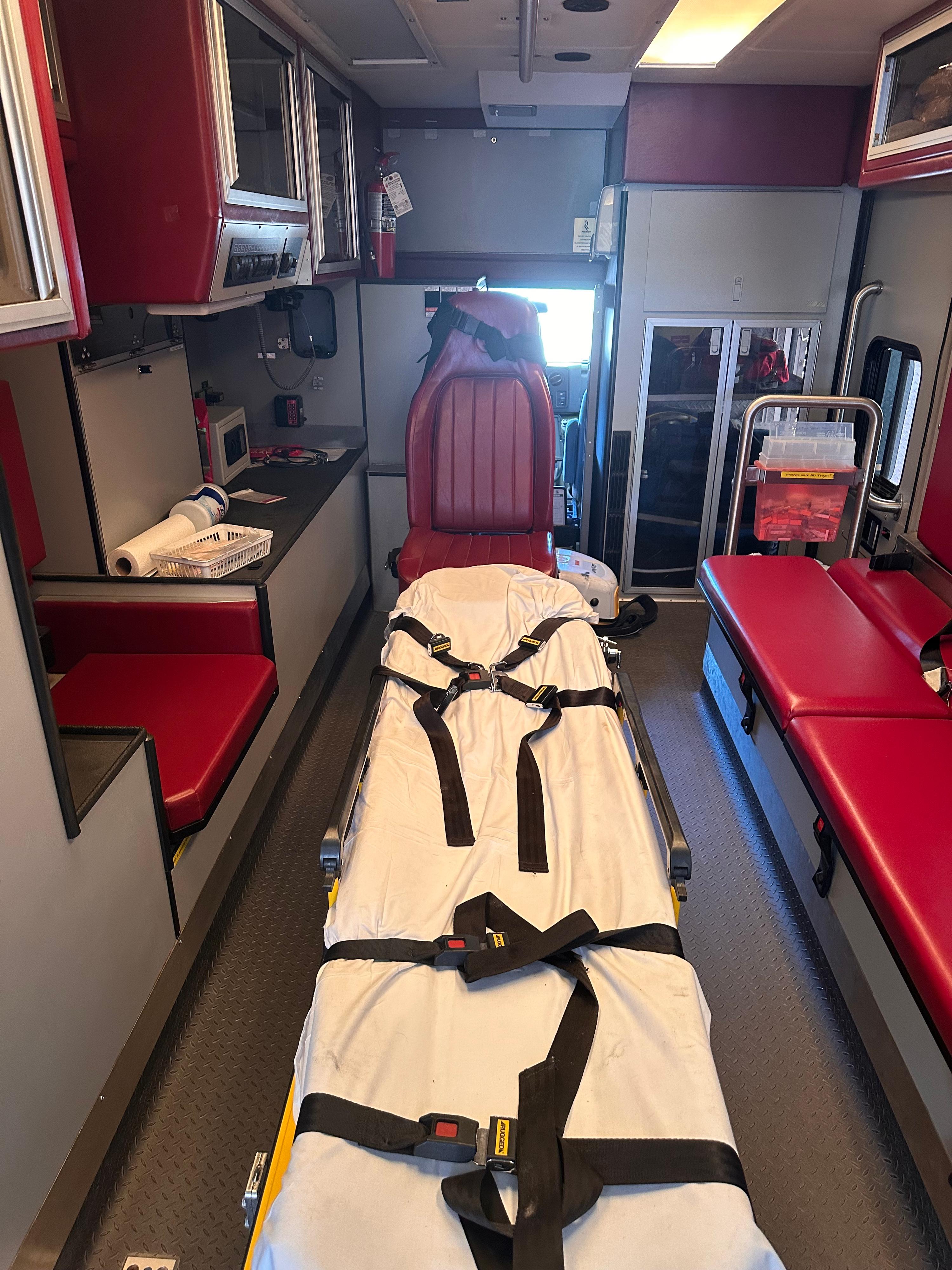 2011 Road Rescue Ford Type III Ambulance - image 11