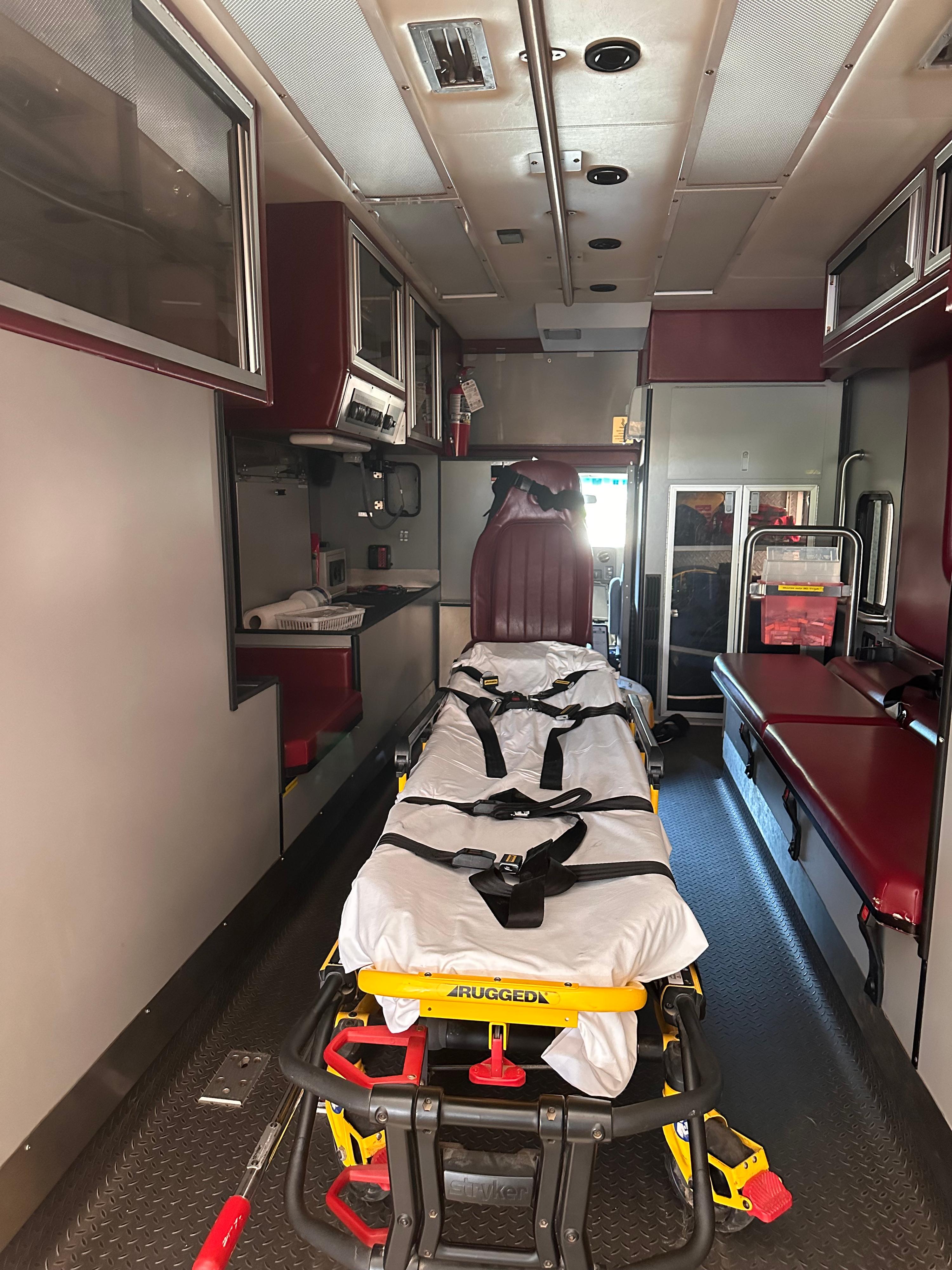 2011 Road Rescue Ford Type III Ambulance - image 10