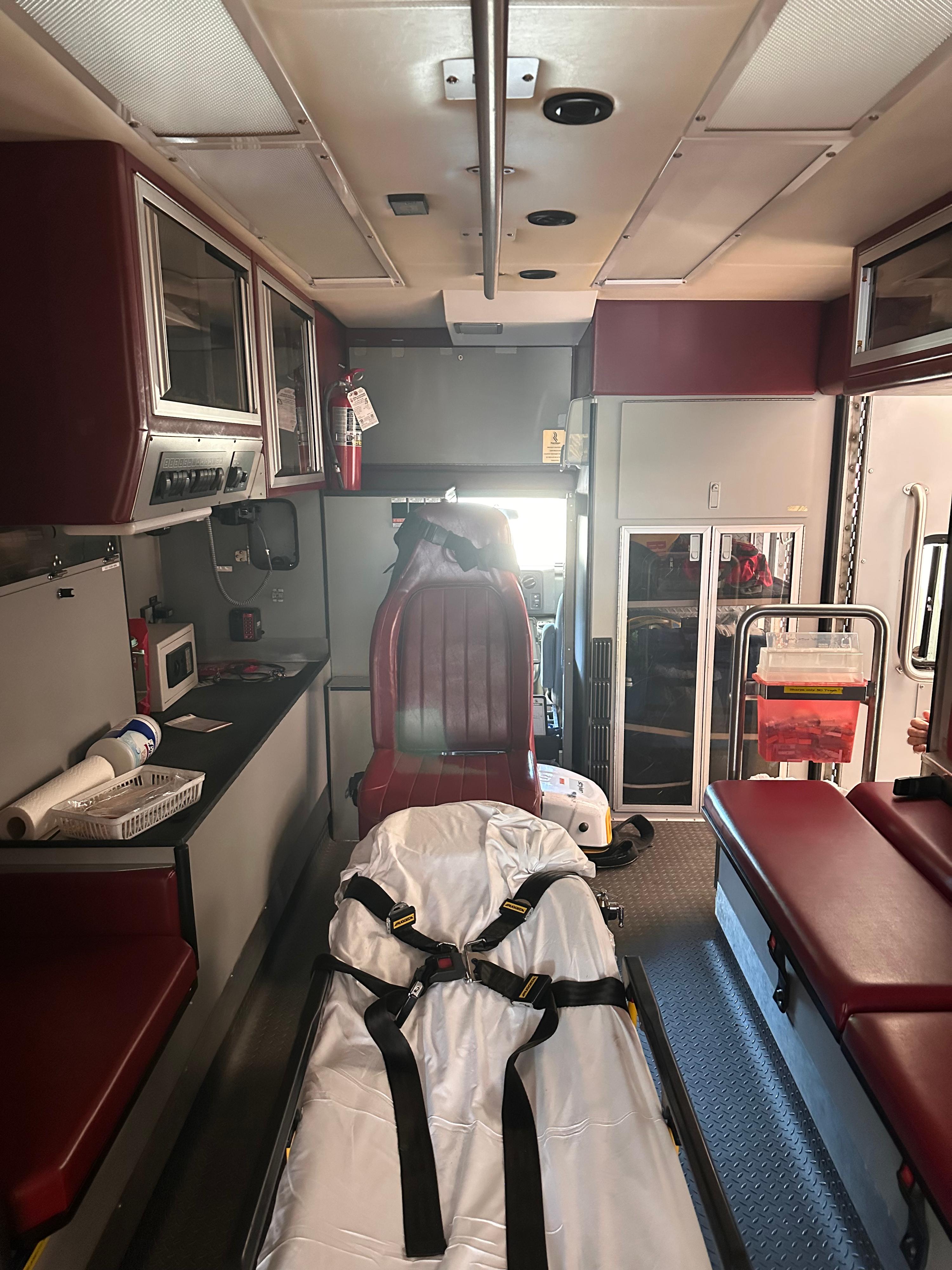 2011 Road Rescue Ford Type III Ambulance - image 12