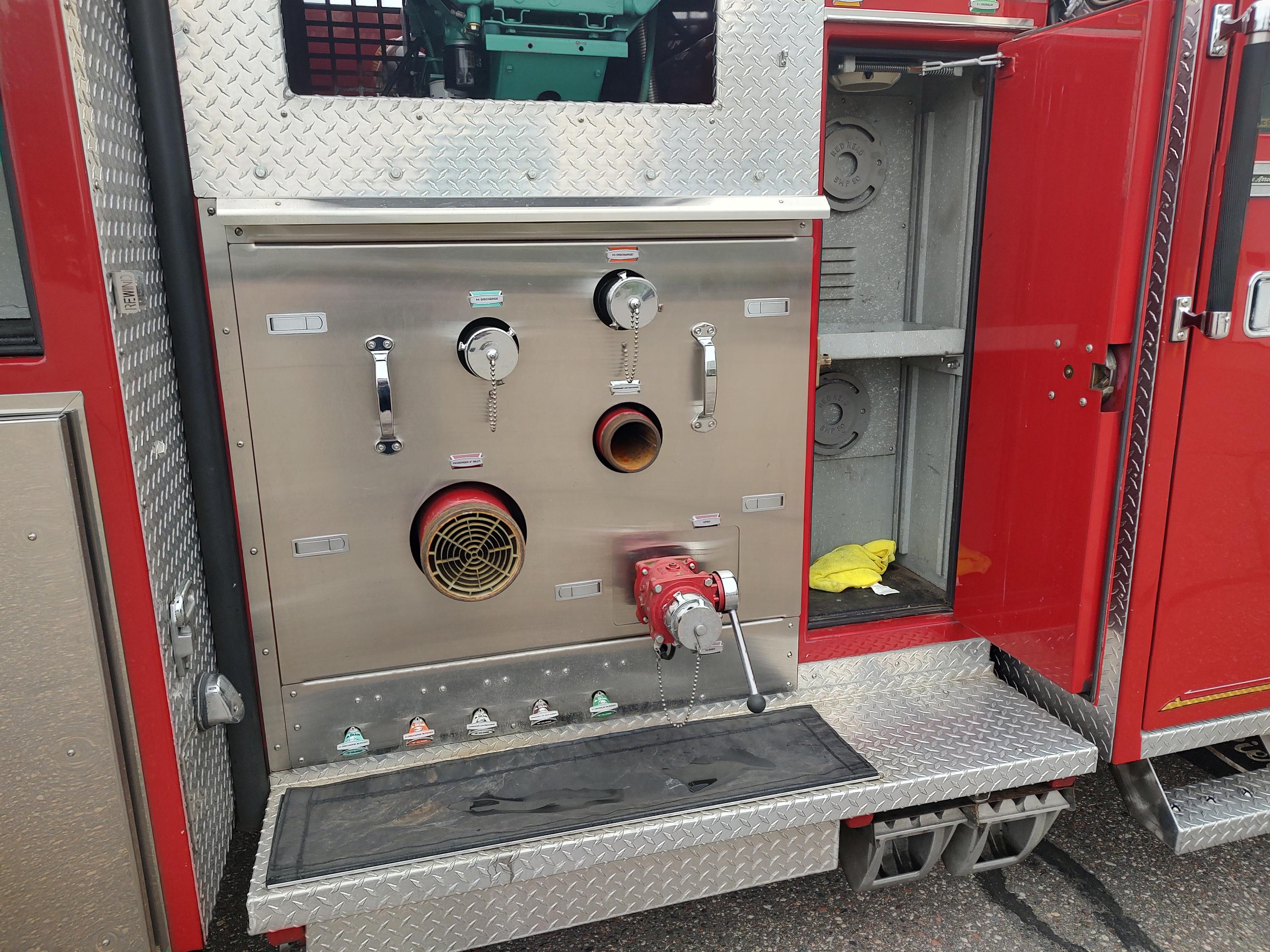 1990 Pierce Arrow 105' Quint - image 21