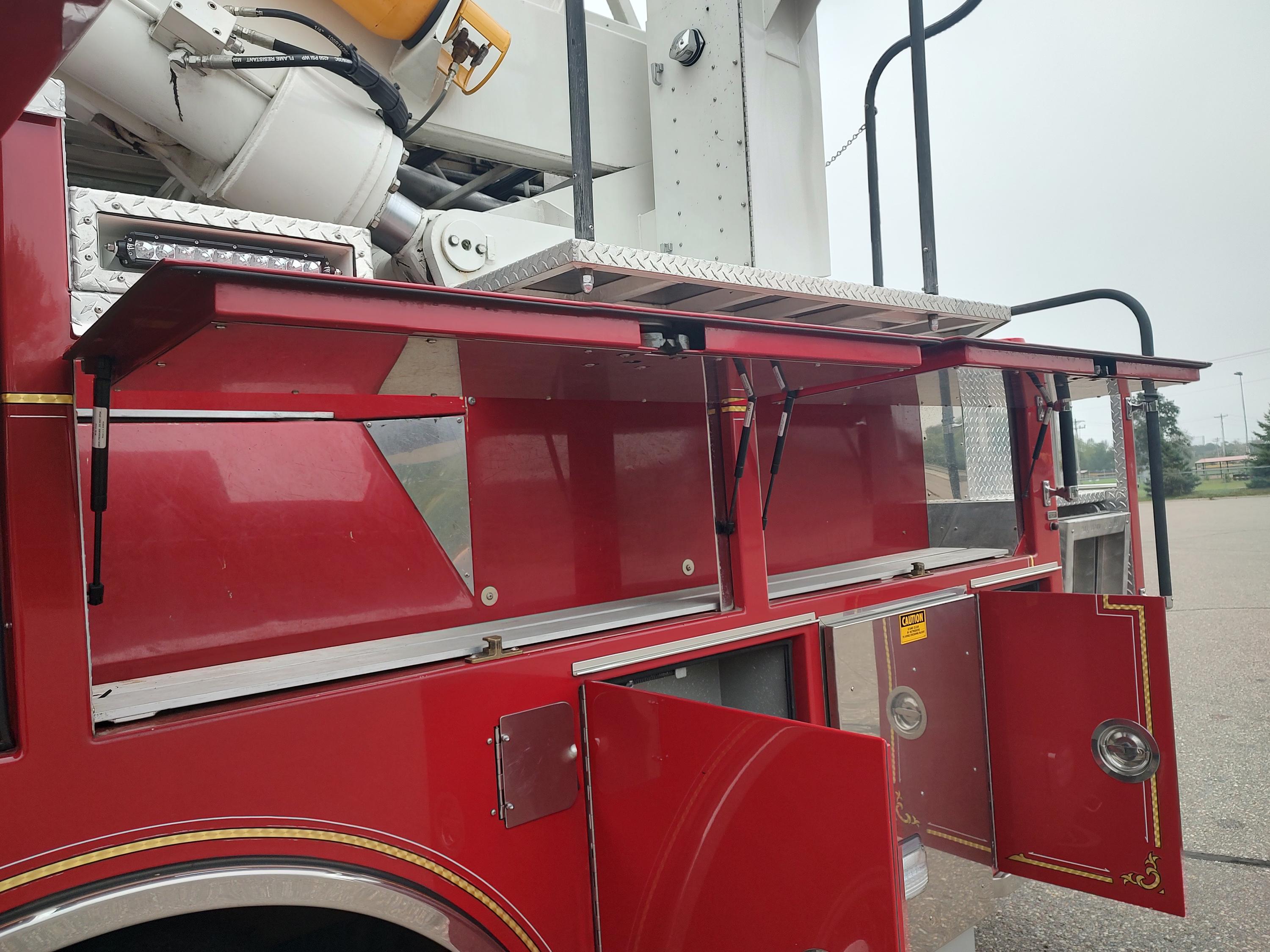 1990 Pierce Arrow 105' Quint - image 25