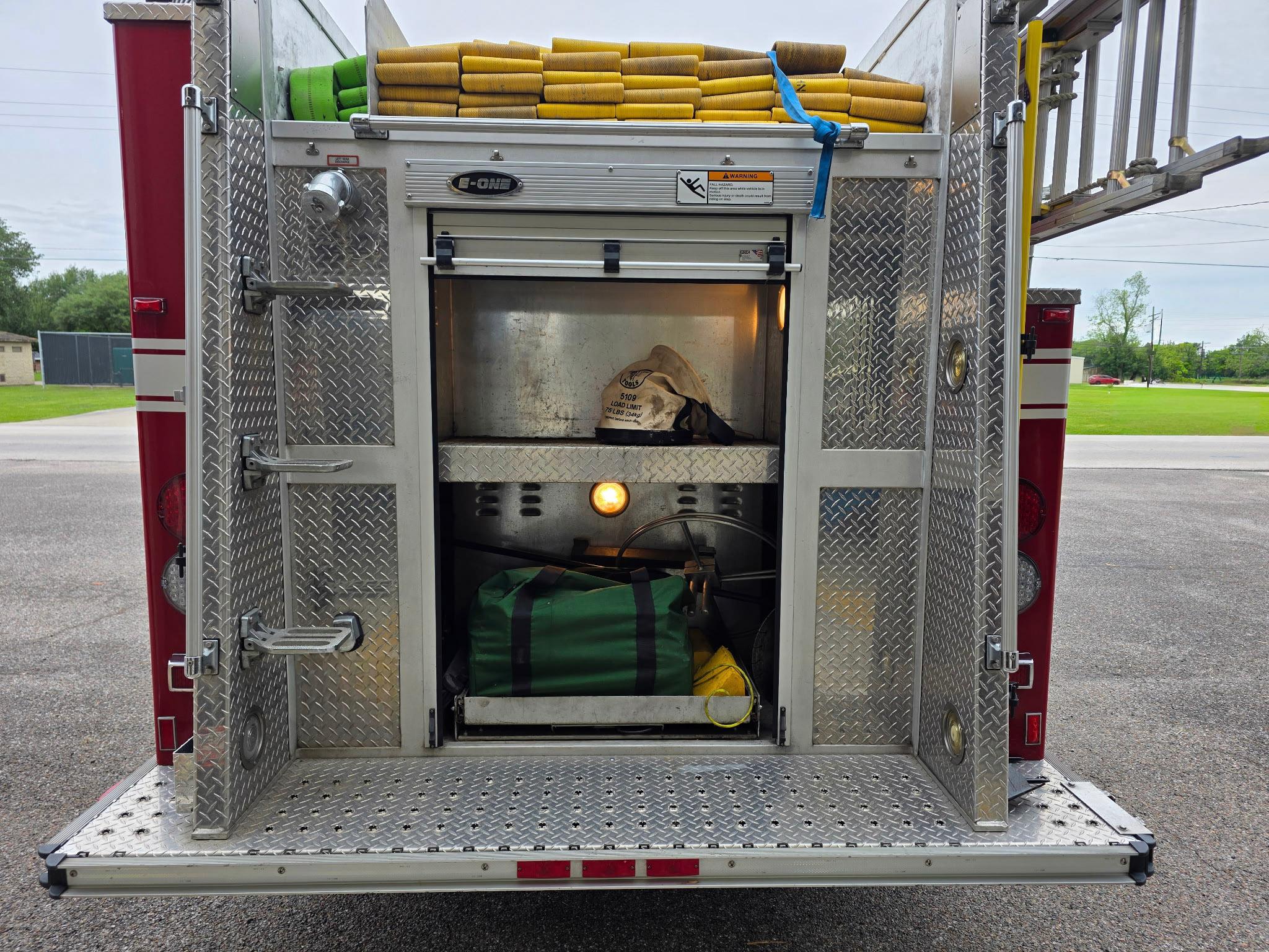 2006 E-One Freightliner Pumper - image 12