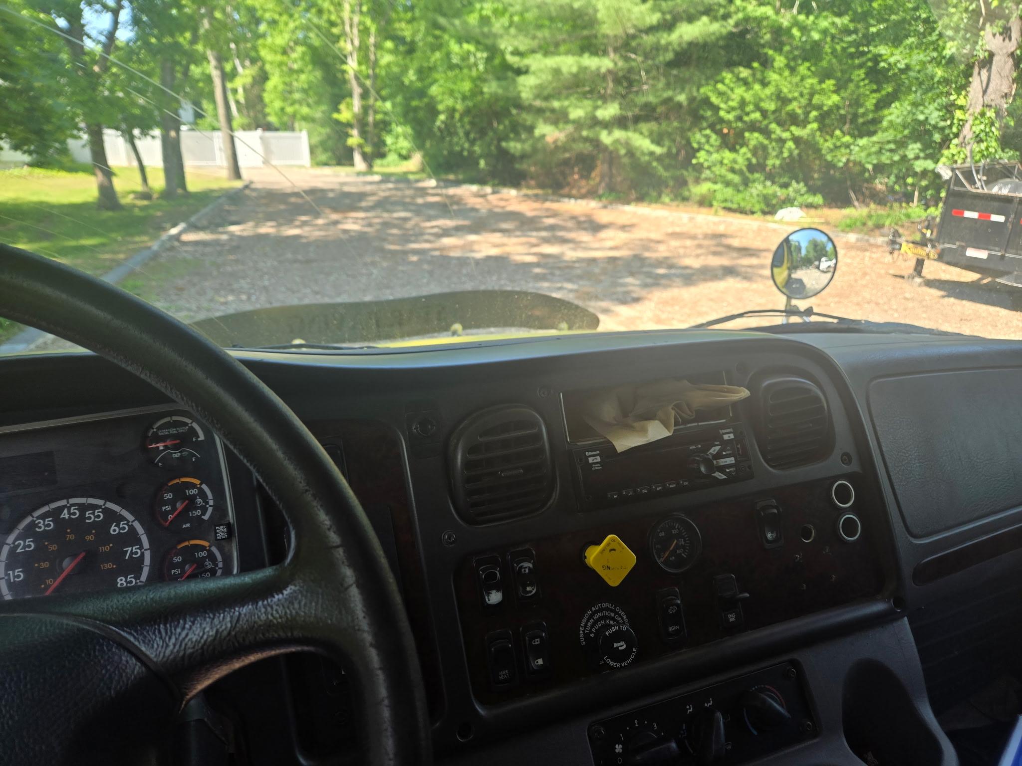 2018 Freightliner Dump Truck - image 13