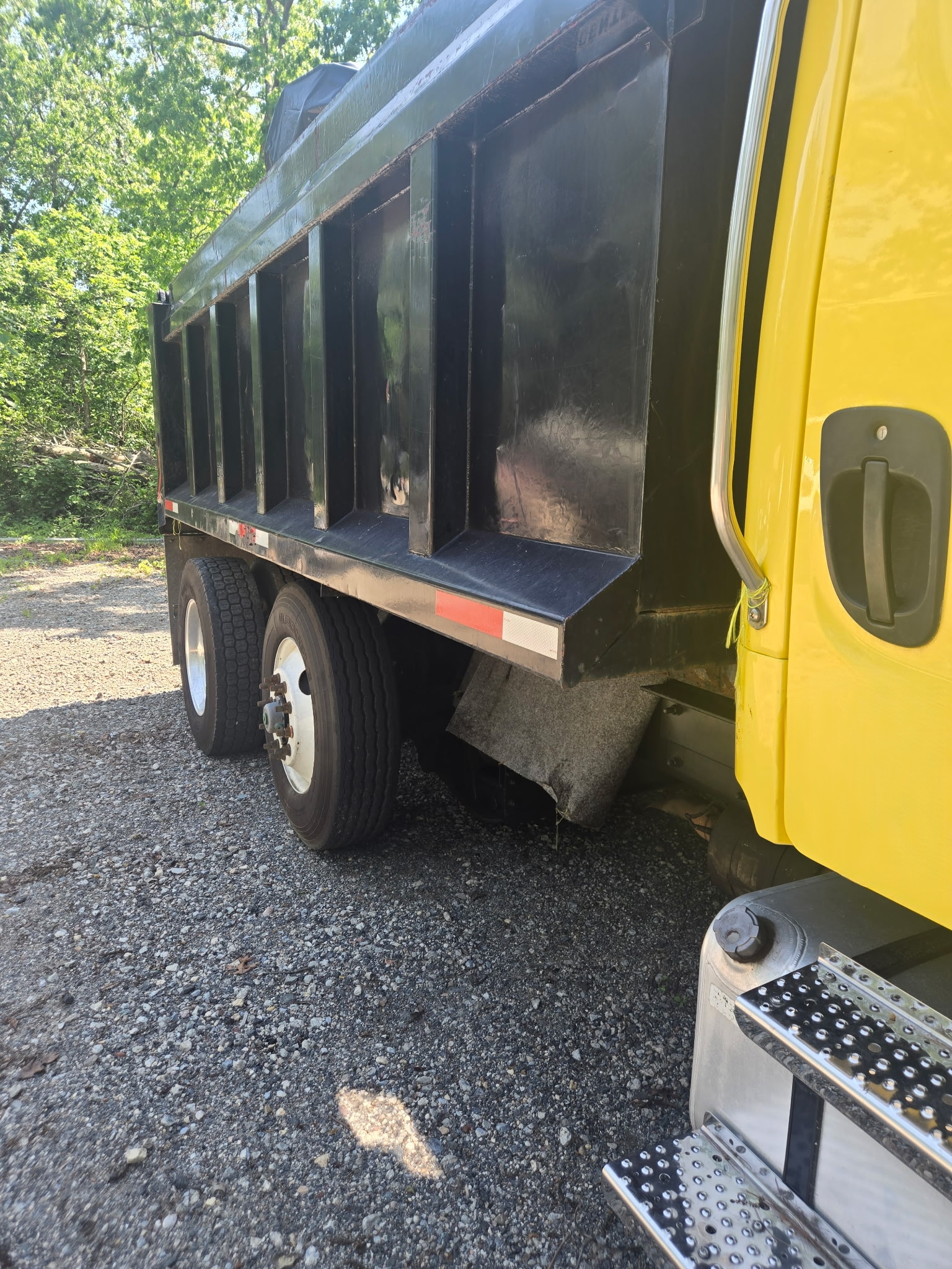 2018 Freightliner Dump Truck - image 6