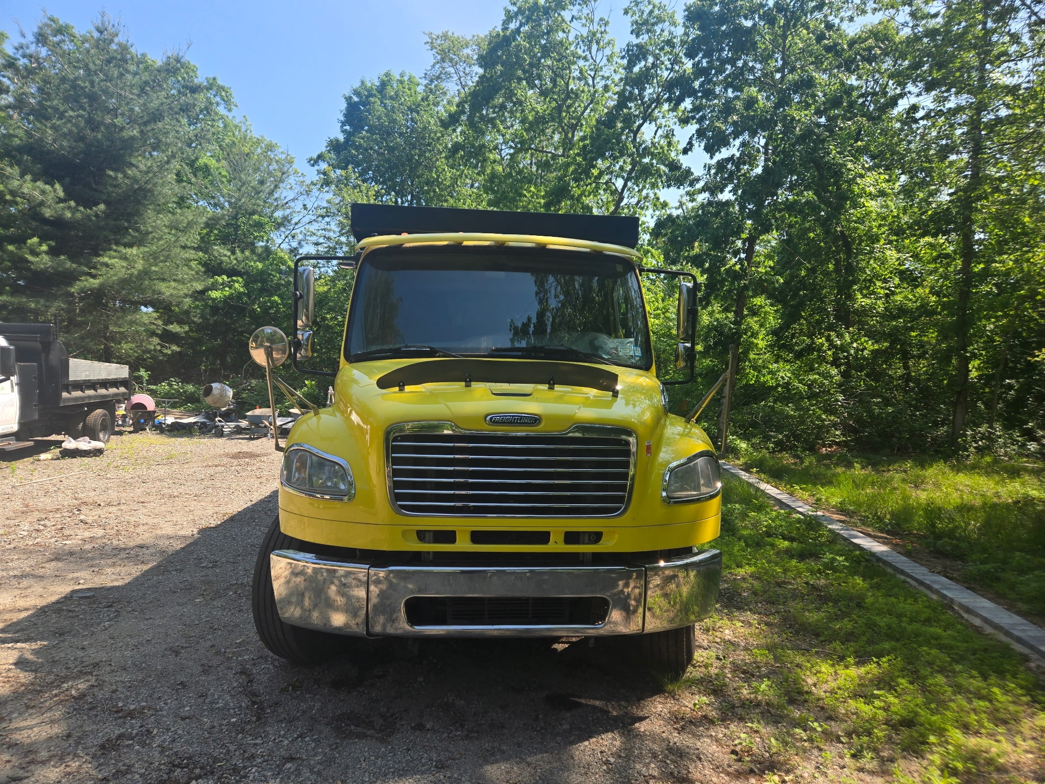 2018 Freightliner Dump Truck - image 5