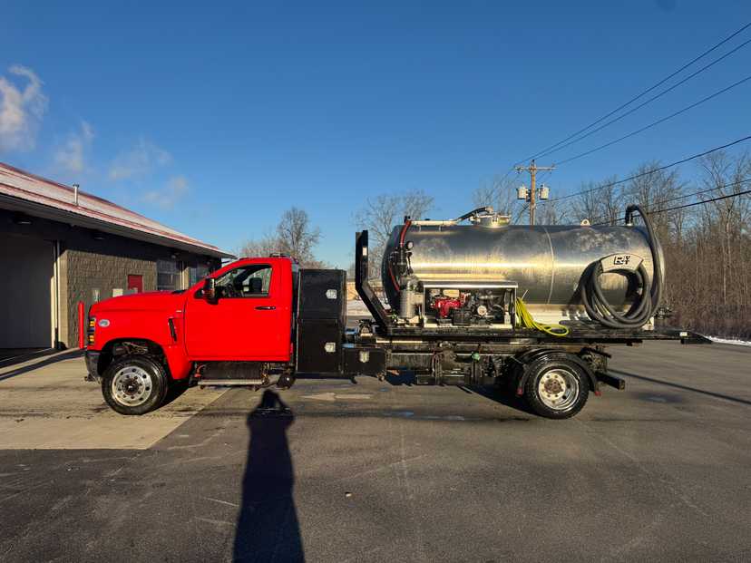 Chevy 5500 switch and go — photo 3