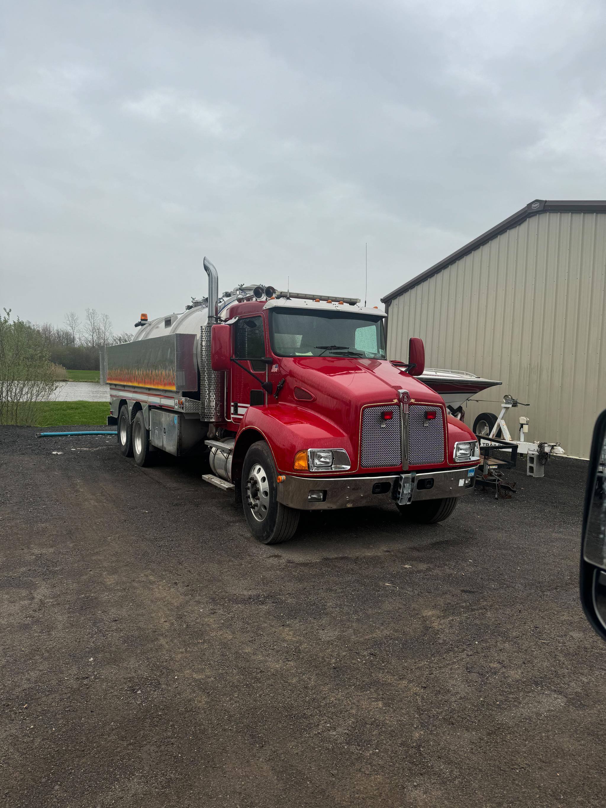 2005 Kenworth Septic - image 1