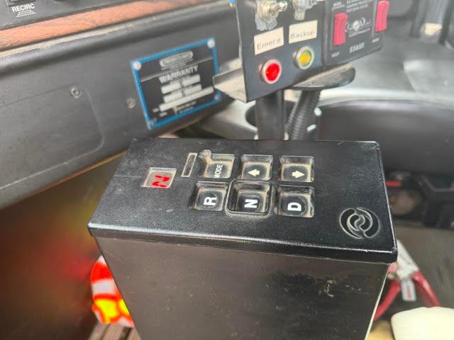 2001 Freightliner Tanker - image 26