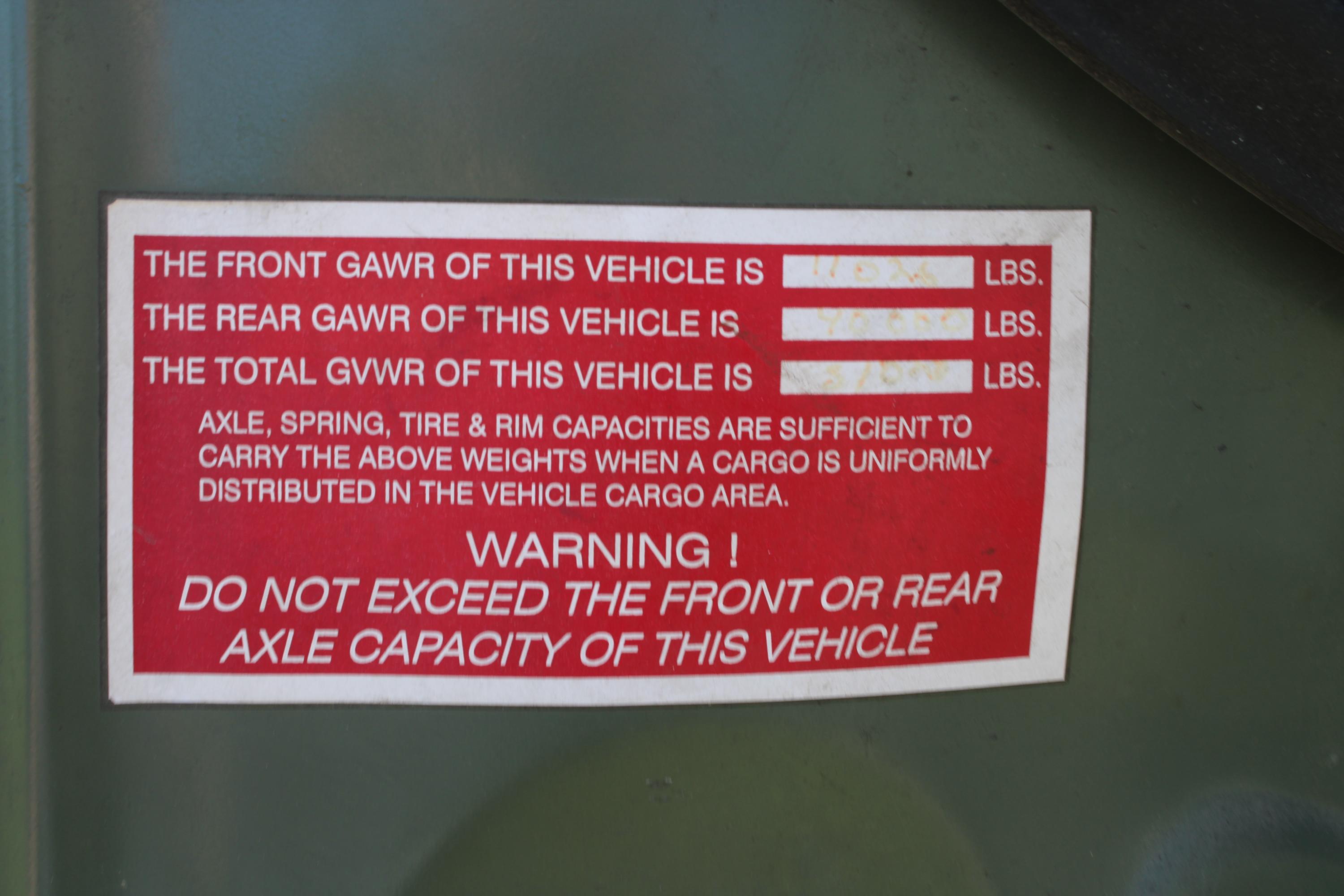 2005 Freightliner M2106 Crew Cab - image 24