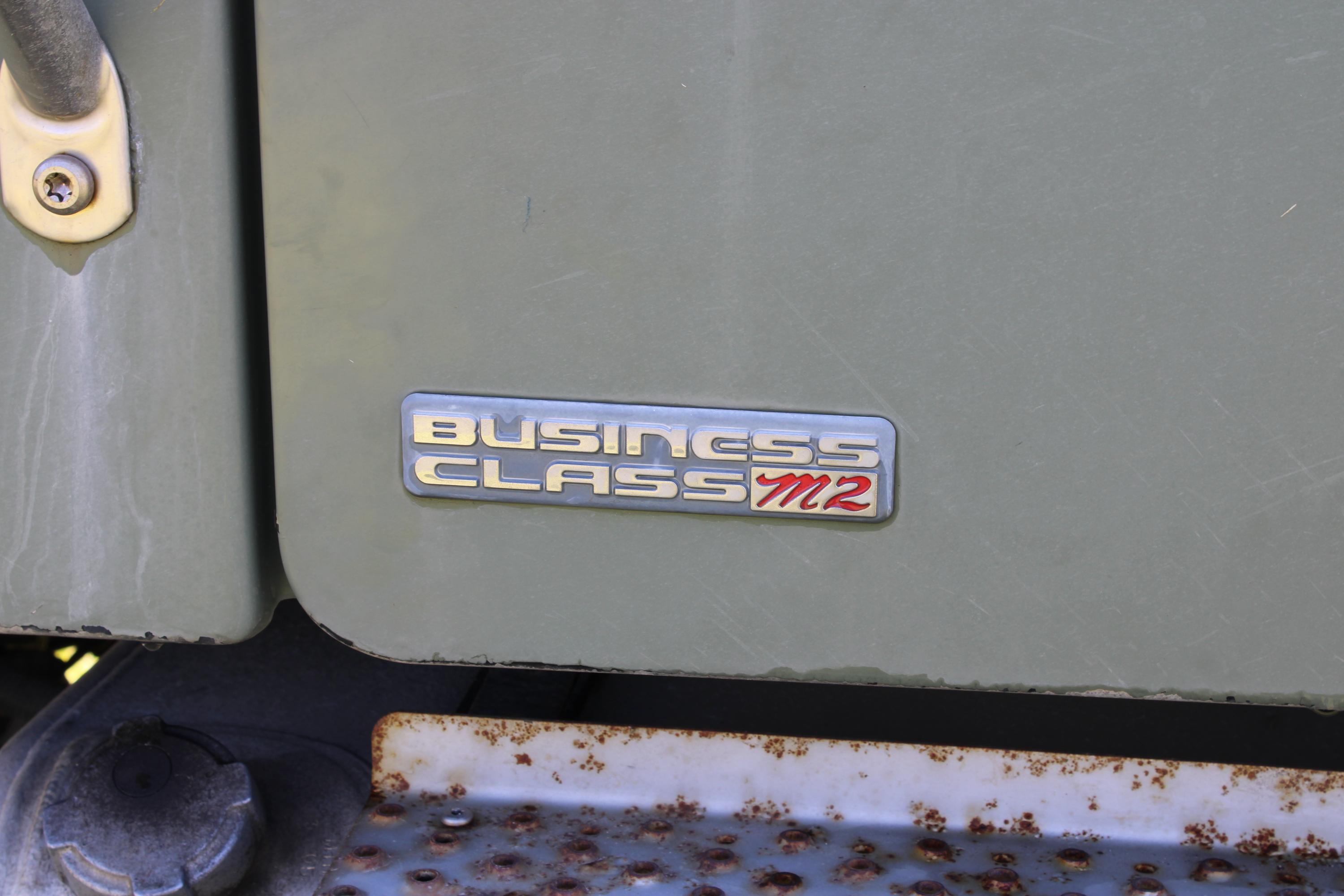 2005 Freightliner M2106 Crew Cab - image 16