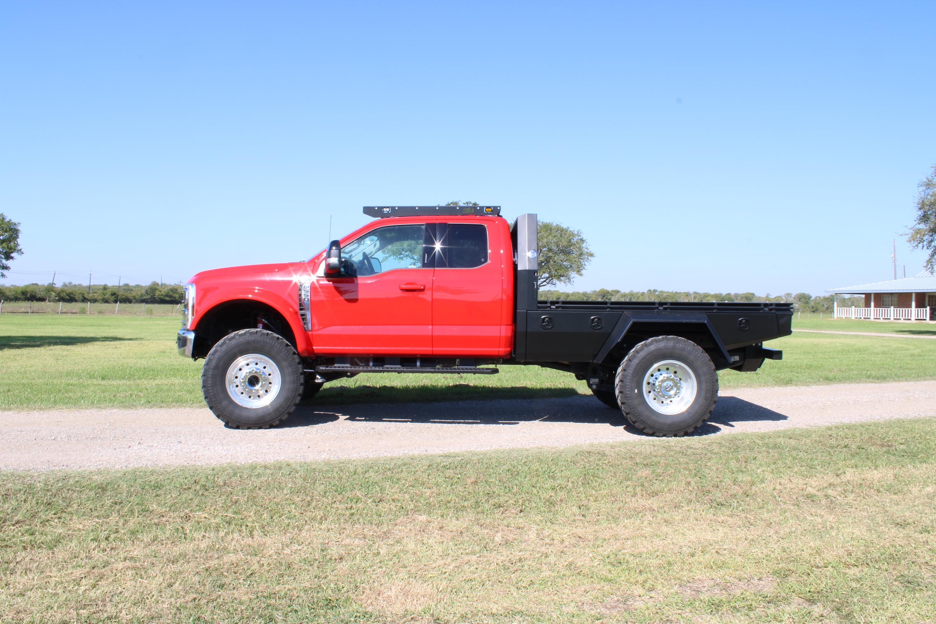 2023 Ford F550 4x4 Brush Truck - image 8