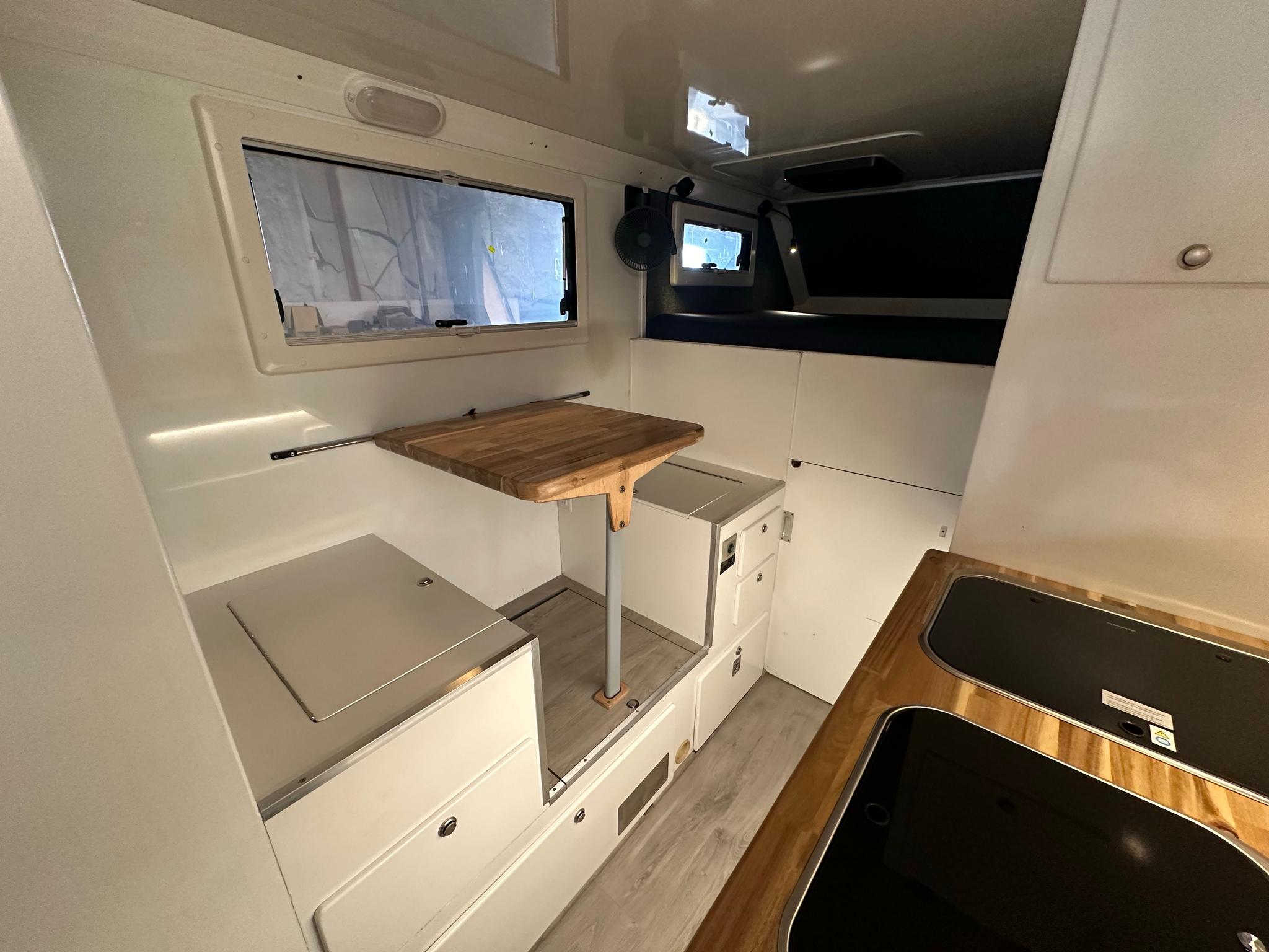 2024 Ford F-350 4x4 Command Unit - image 5