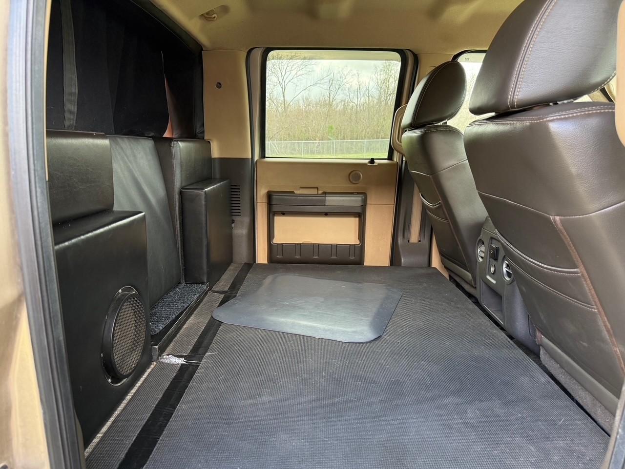 2011 EarthRoamer XV-LT 105 - image 35