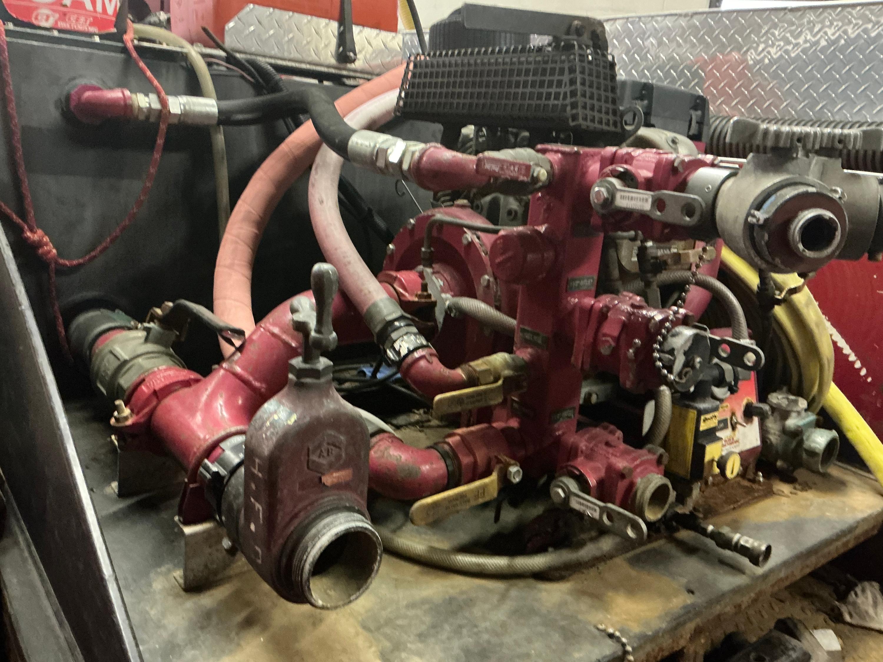Brush Tank/Pump with Utility Body - image 4