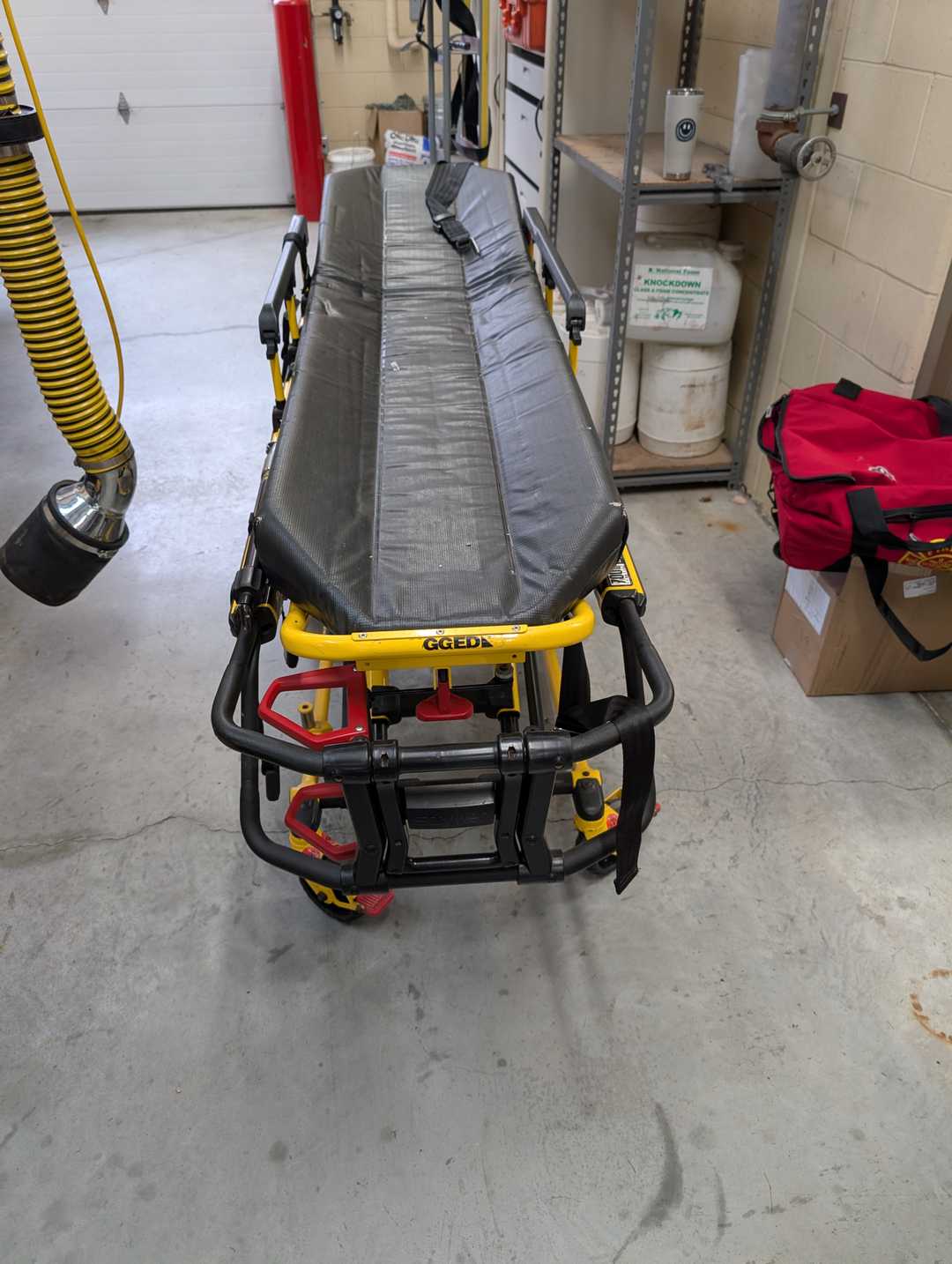 Stryker Manual Ambulance Stretcher