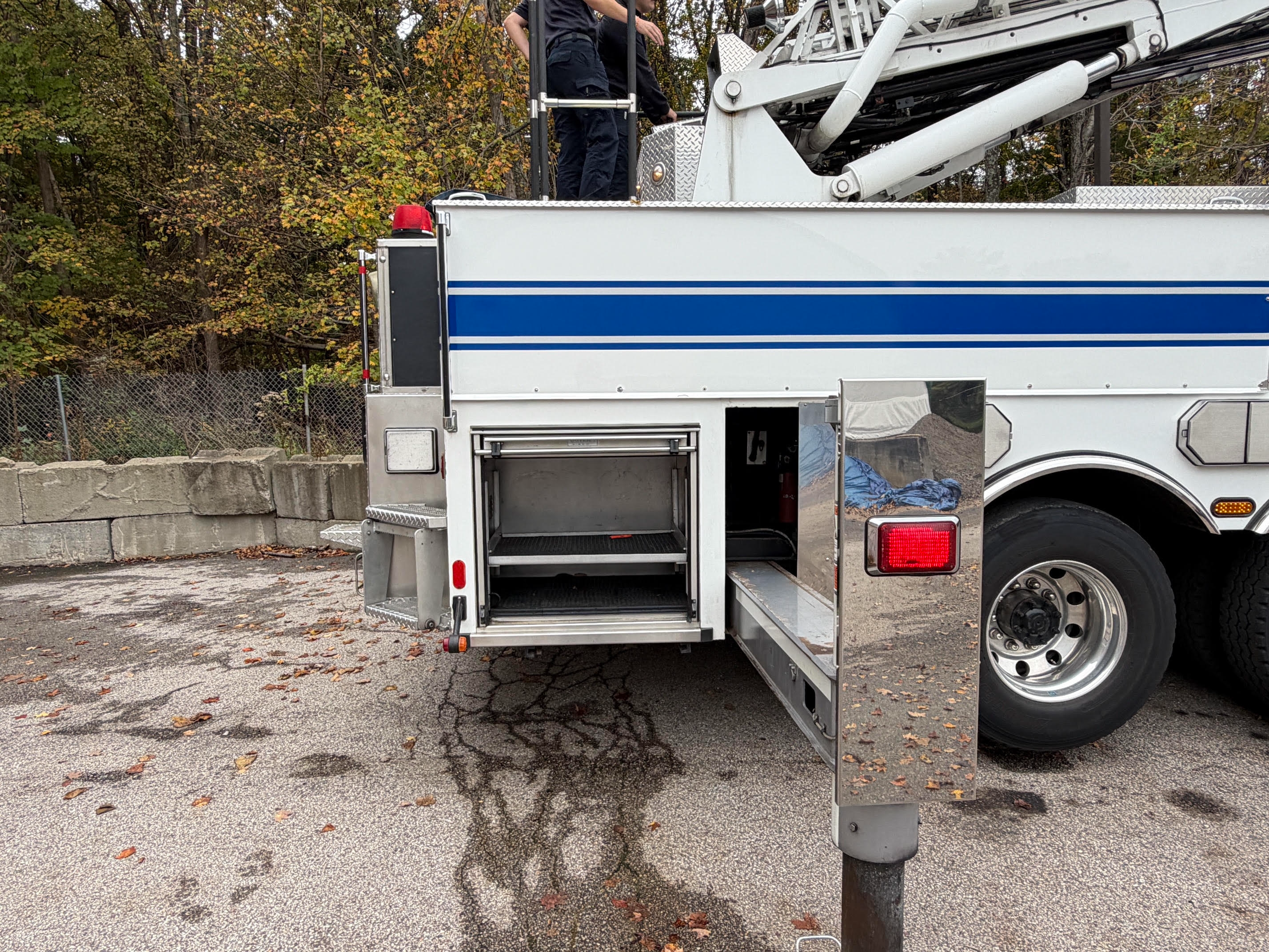 2003 American LaFrance 103' Quint - image 6