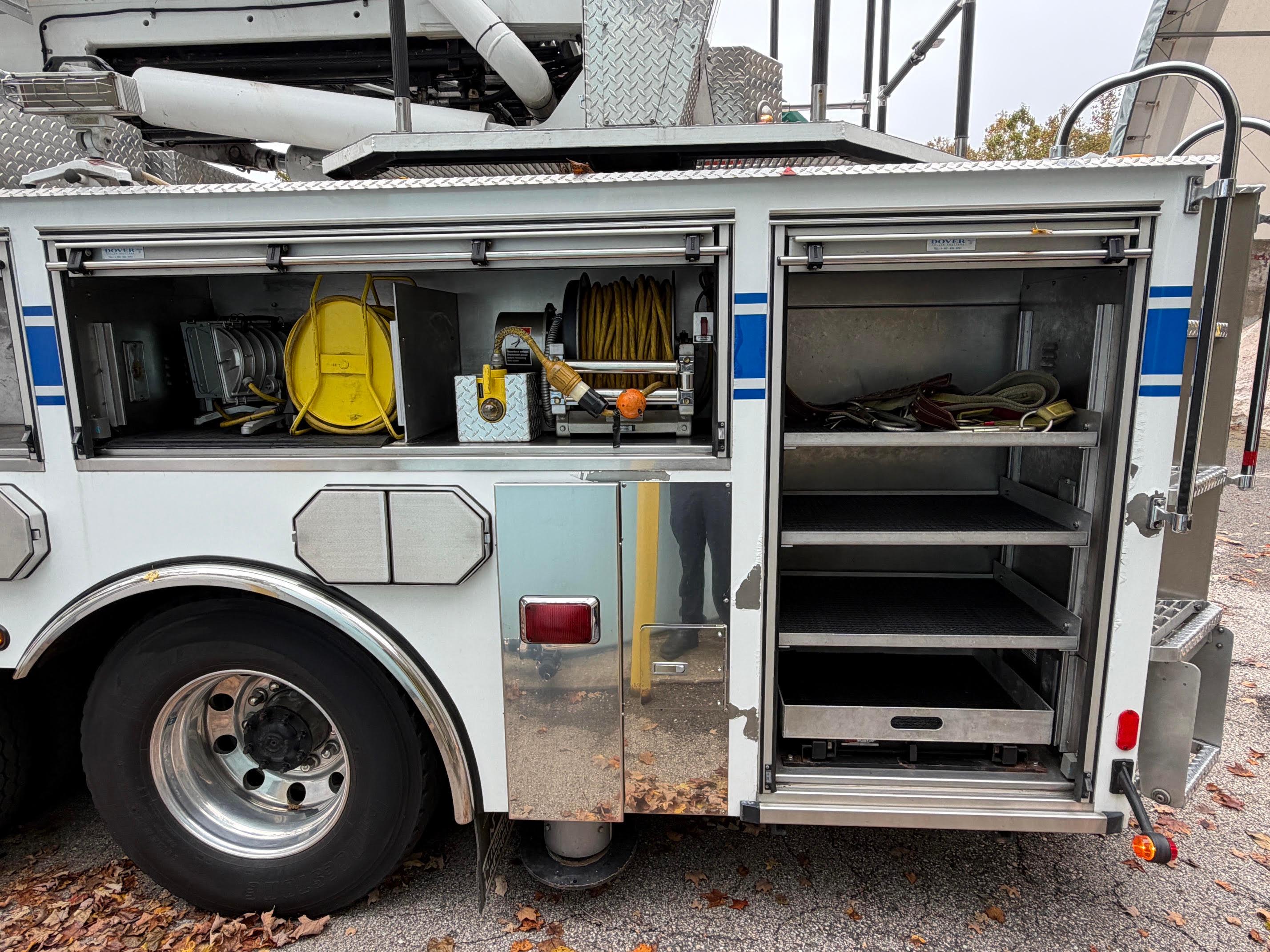 2003 American LaFrance 103' Quint - image 8