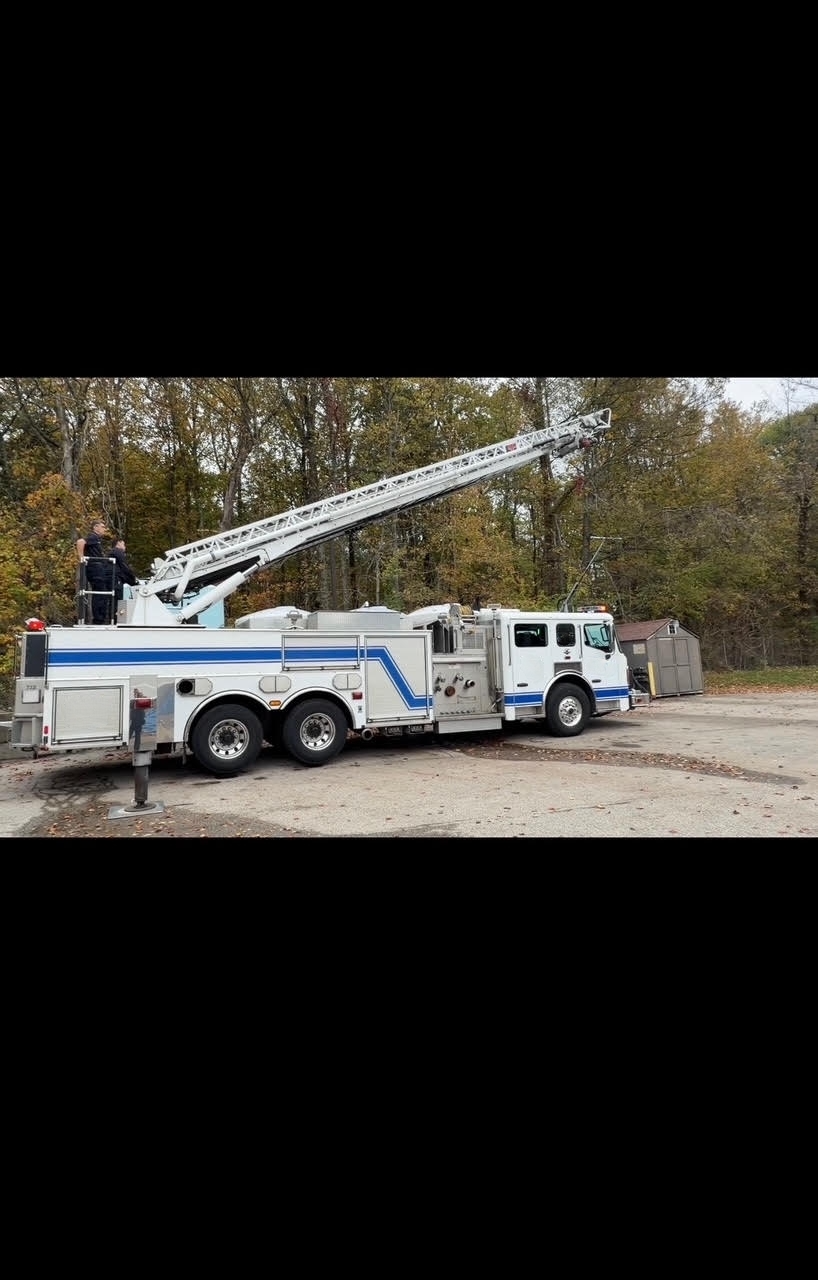 2003 American LaFrance 103' Quint - image 3