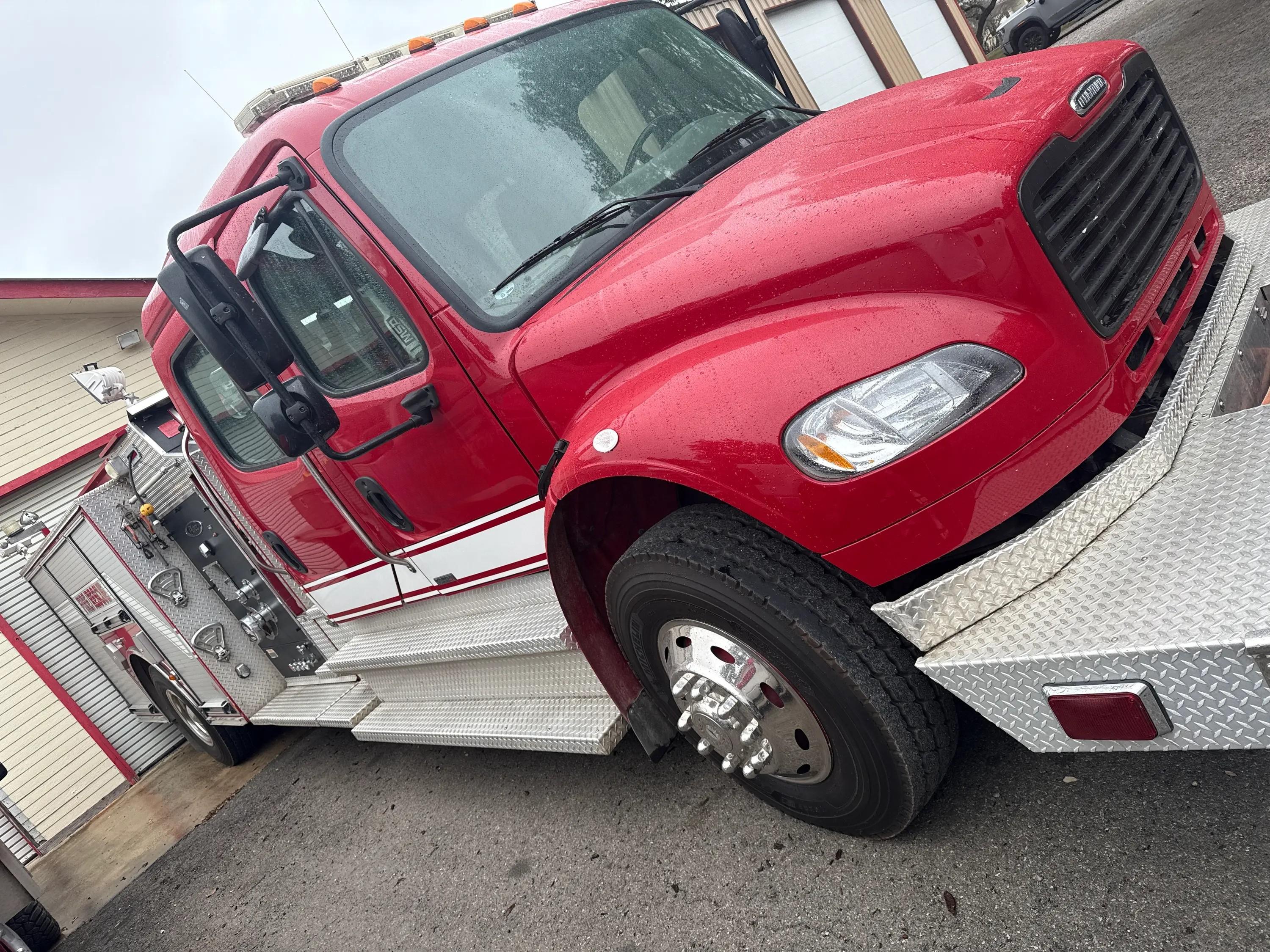 2005 Pierce Pumper - image 3