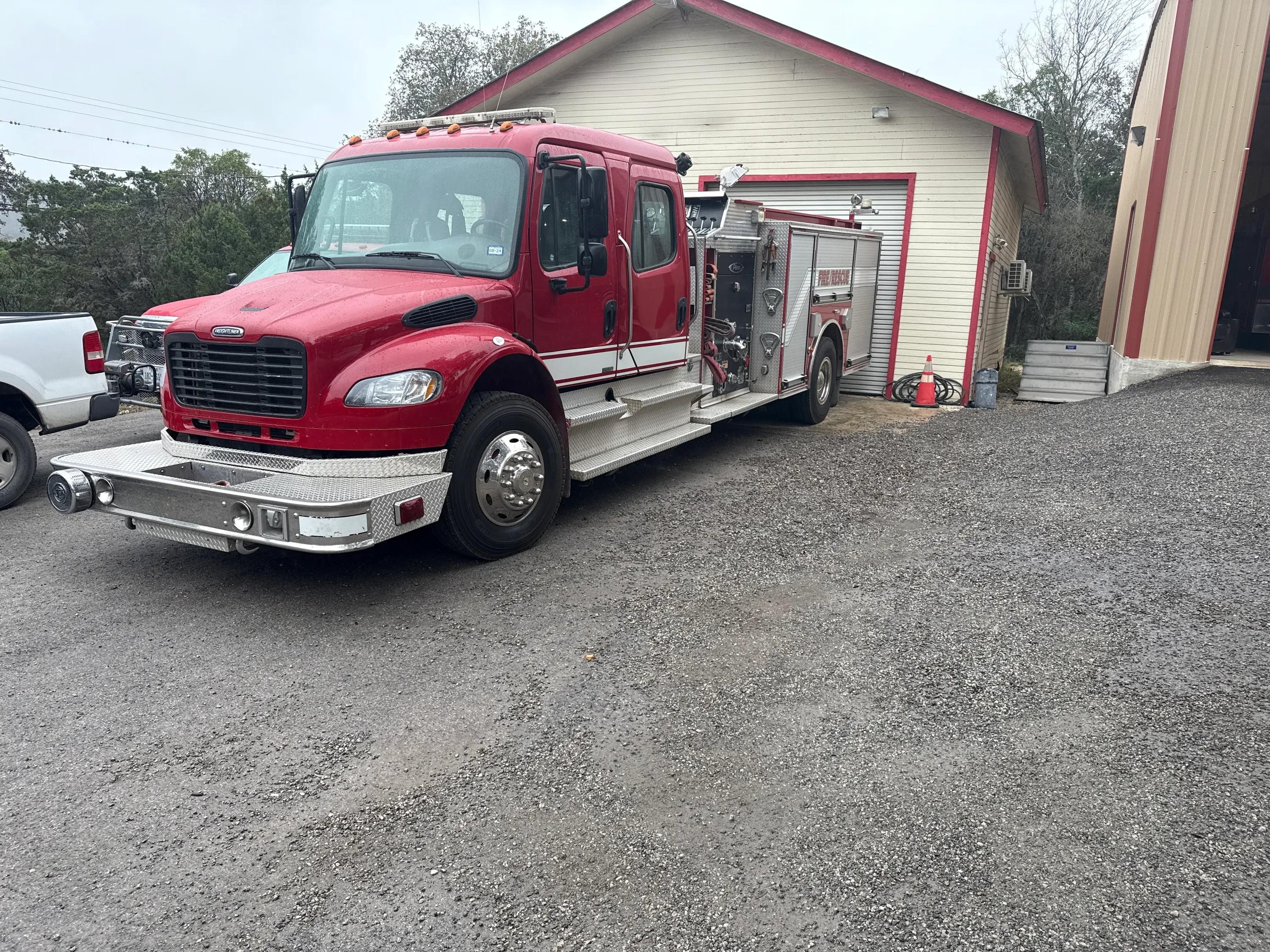 2005 Pierce Pumper - image 2