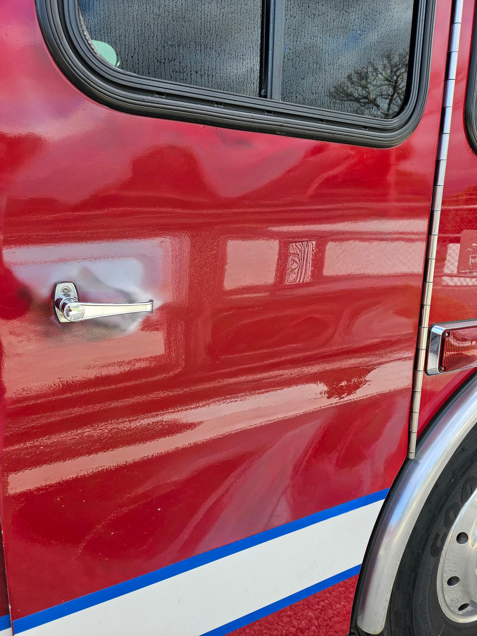2005 E-One Typhoon Pumper - image 23