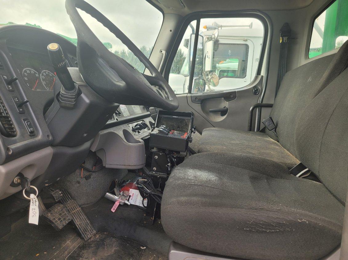 2017 Kenworth T370 - image 5