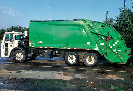 2016 Mack McNeilus Rear Loader