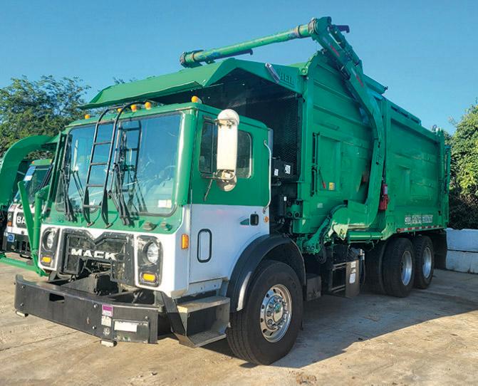 2020 Mack Heil Front Loader - image 1