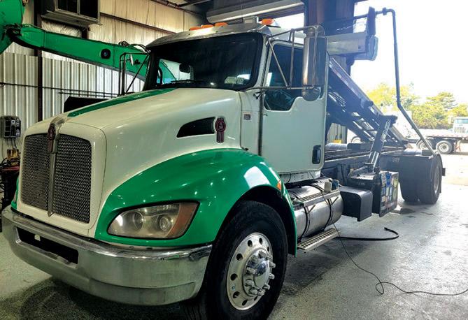 2017 Kenworth T370 - image 2