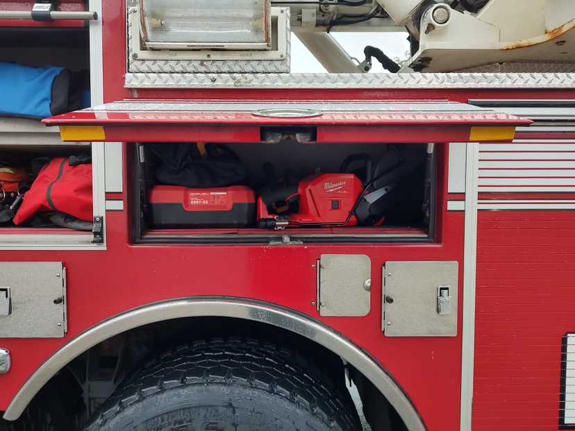 2011 Pierce Velocity 105' Quint — photo 8