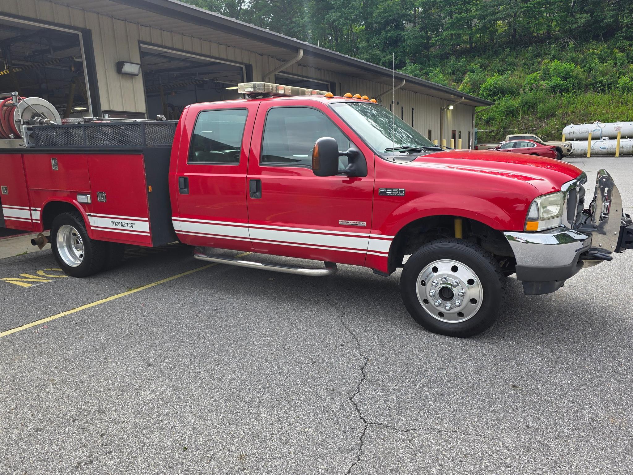 2004 Ford F-550 4x4 Brush Truck - image 2