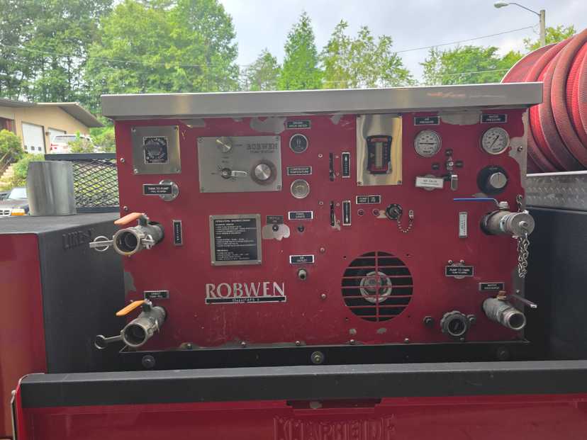 2004 Ford F-550 4x4 Brush Truck — photo 6