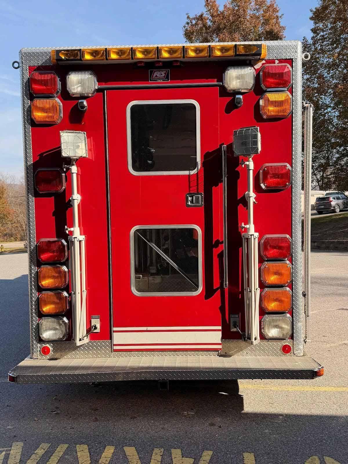 2000 Mack Heavy Rescue - image 11