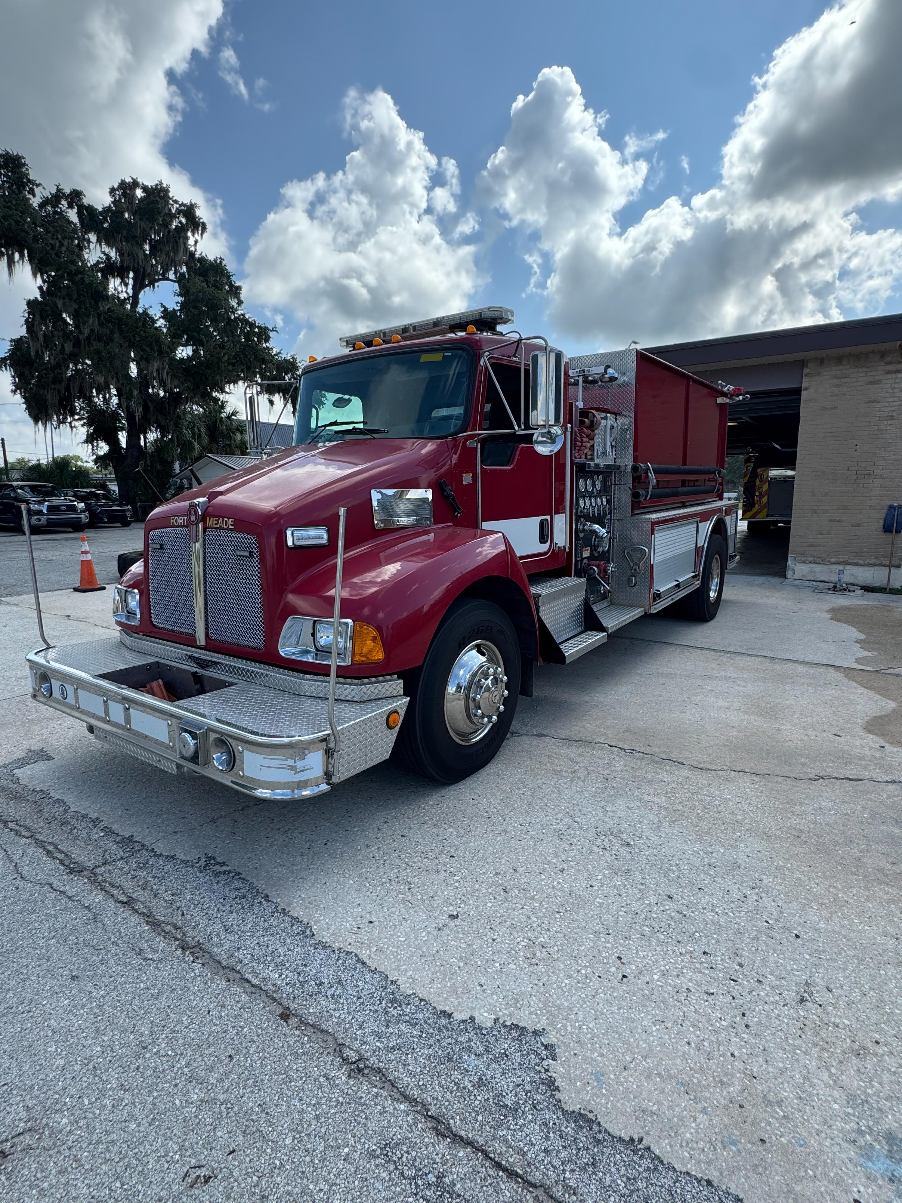 2005 Pierce Kenworth Tanker - image 1