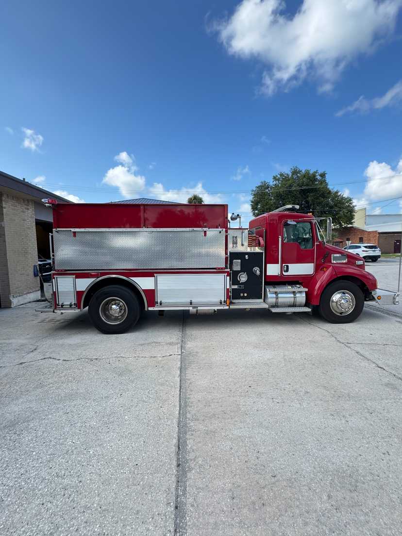 2005 Pierce Kenworth Tanker — photo 6