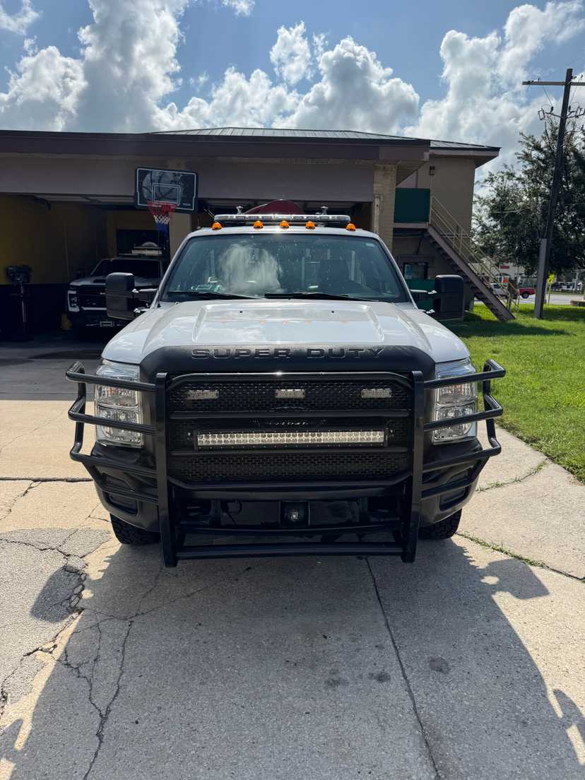 2015 Ford Super Duty 4x4 Brush Truck — photo 3