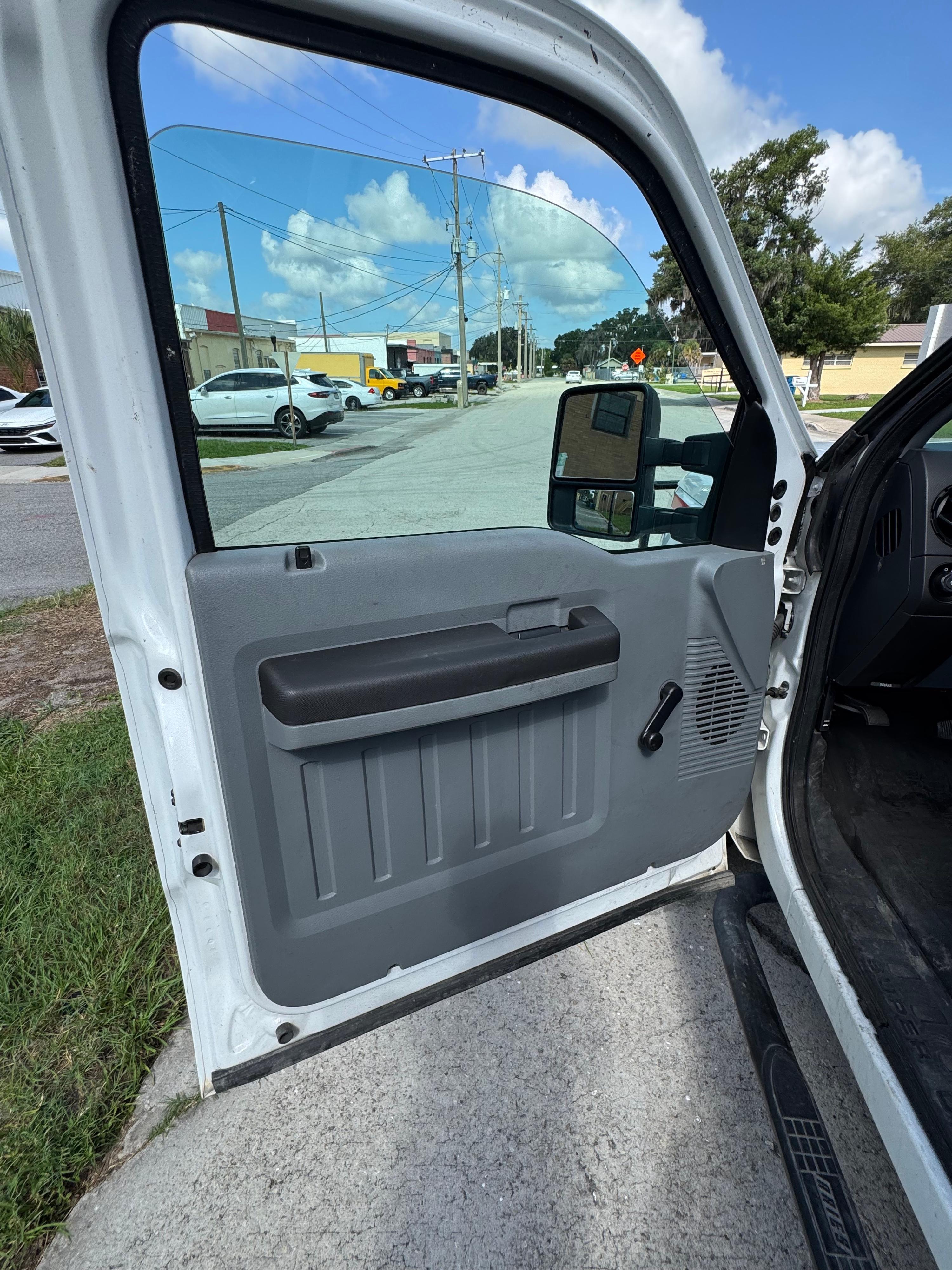 2015 Ford Super Duty 4x4 Brush Truck - image 13
