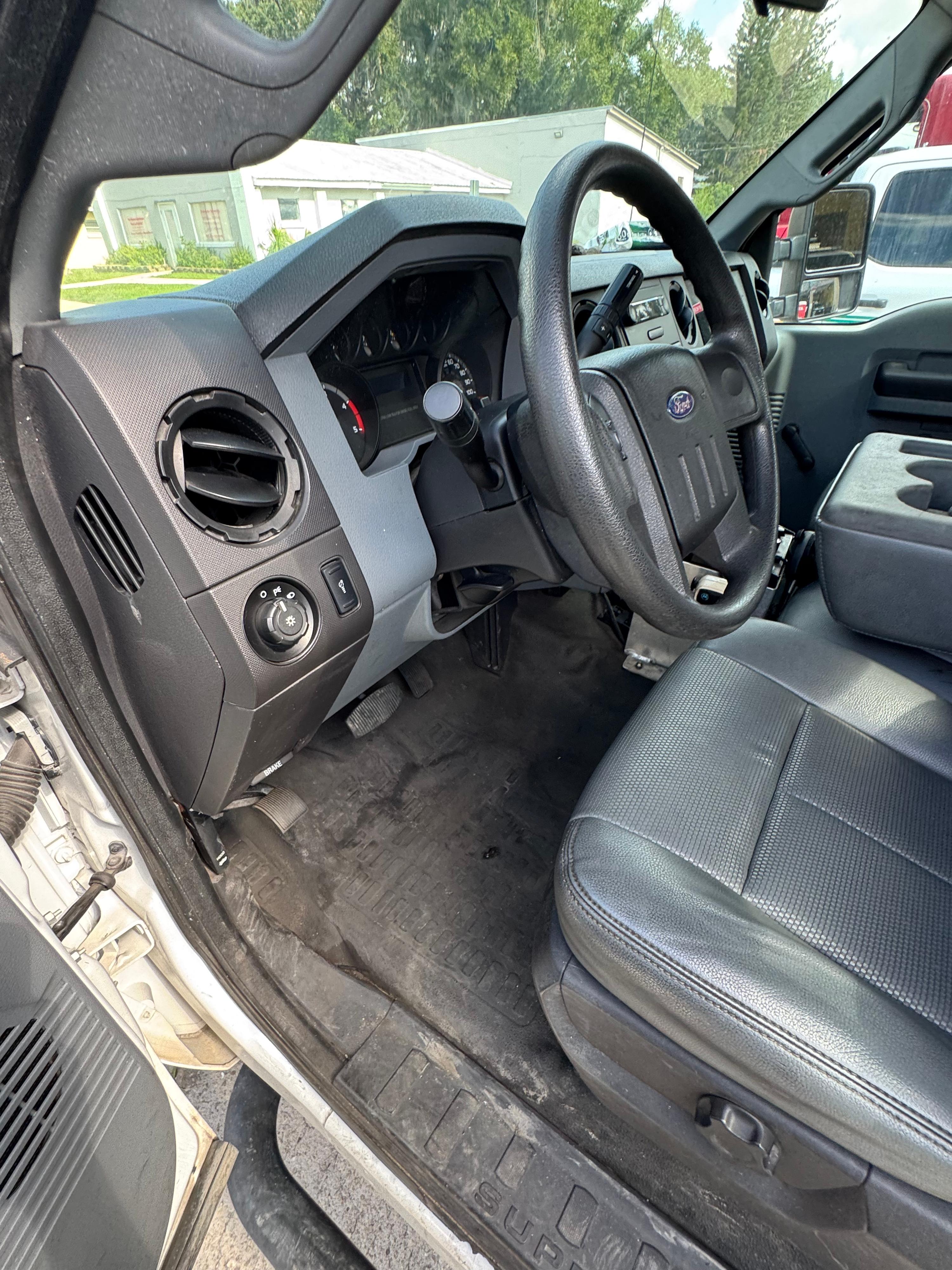 2015 Ford Super Duty 4x4 Brush Truck - image 15