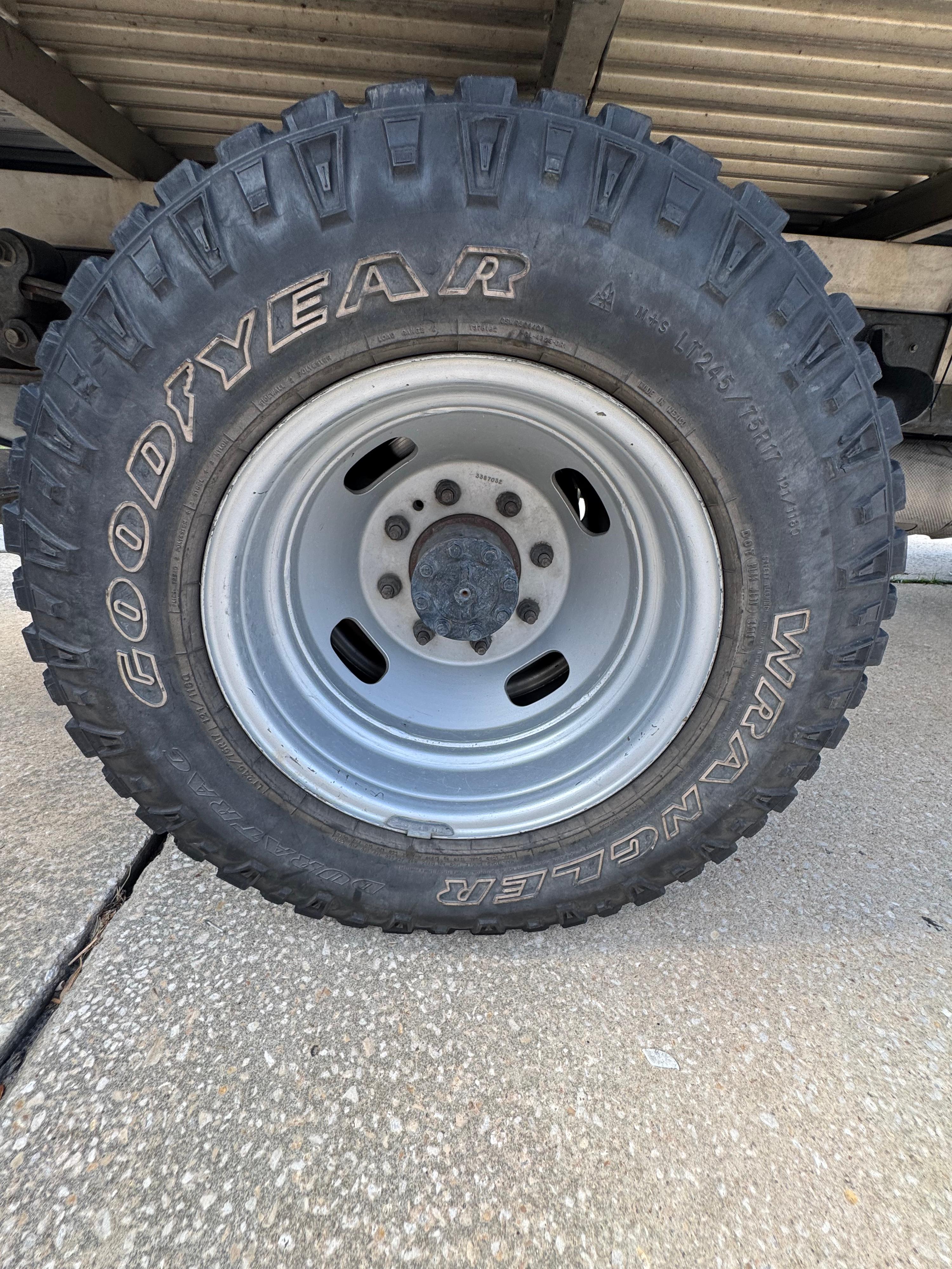 2015 Ford Super Duty 4x4 Brush Truck - image 12