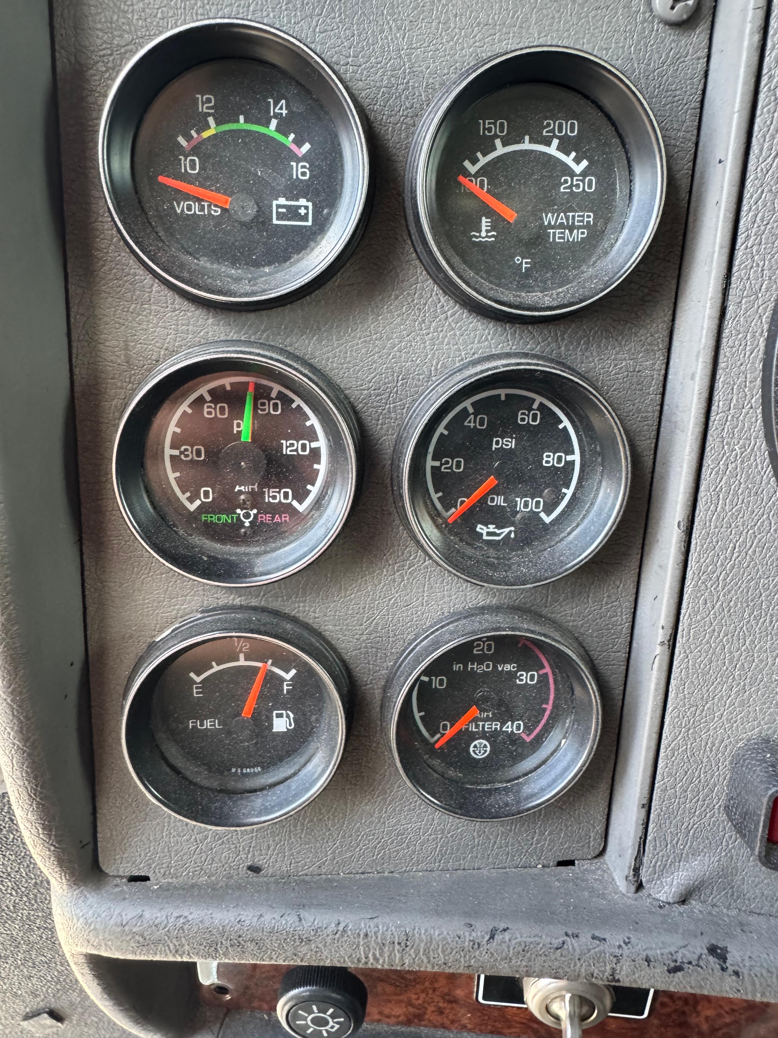 2005 Pierce Kenworth Tanker - image 46