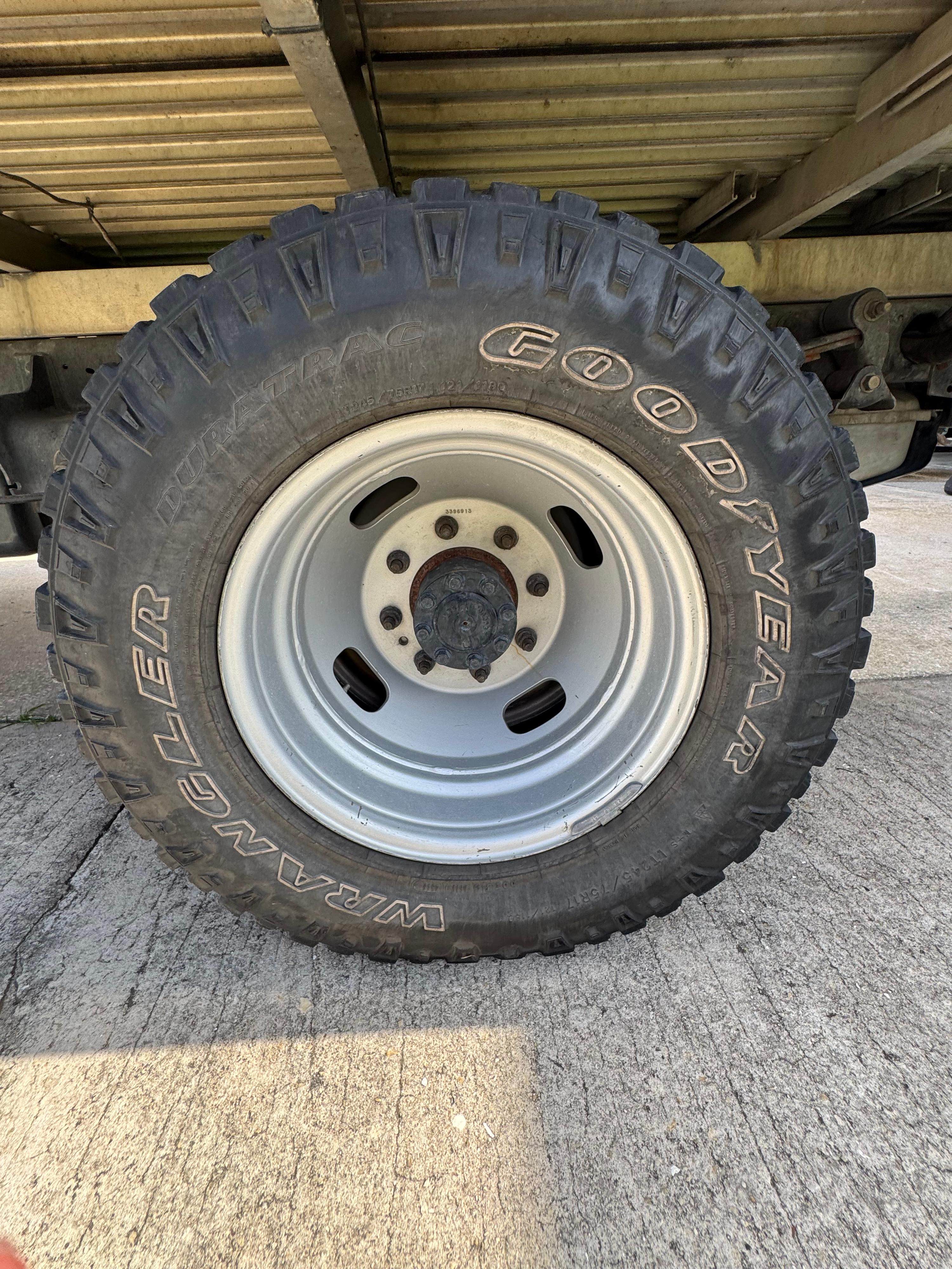 2015 Ford Super Duty 4x4 Brush Truck - image 29